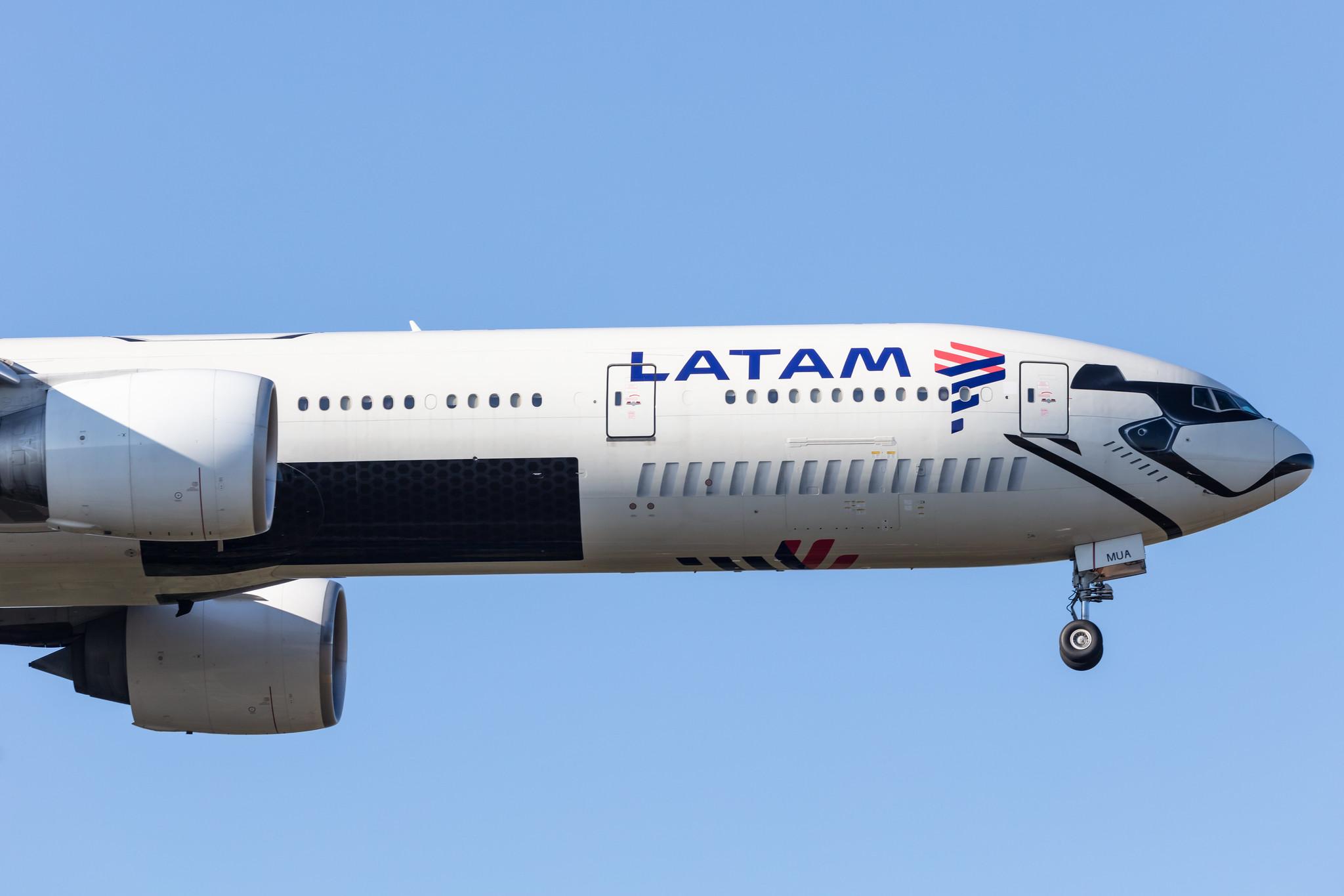 Frankfurt Airport: LATAM Airlines (LA / LAN) |  Livery: Star Wars-Galaxy's Edge Livery | Operator: LATAM Brasil |  Boeing 777-32W(ER) B77W | PT-MUA | MSN 37664