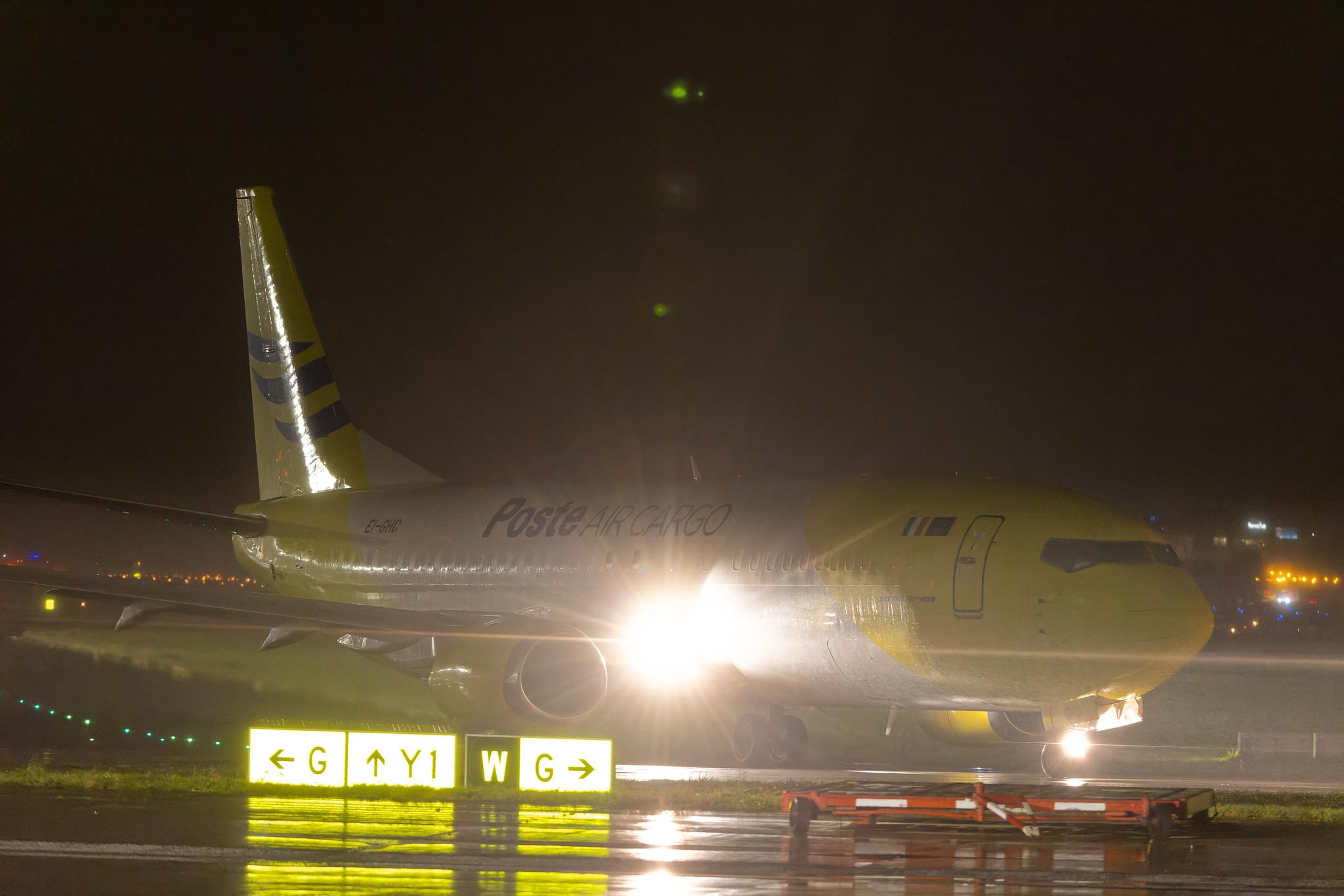 Hamburg Airport: Poste Air Cargo (M4 / MSA) |  Boeing 737-490(SF) B734 | EI-GHC | MSN 30161