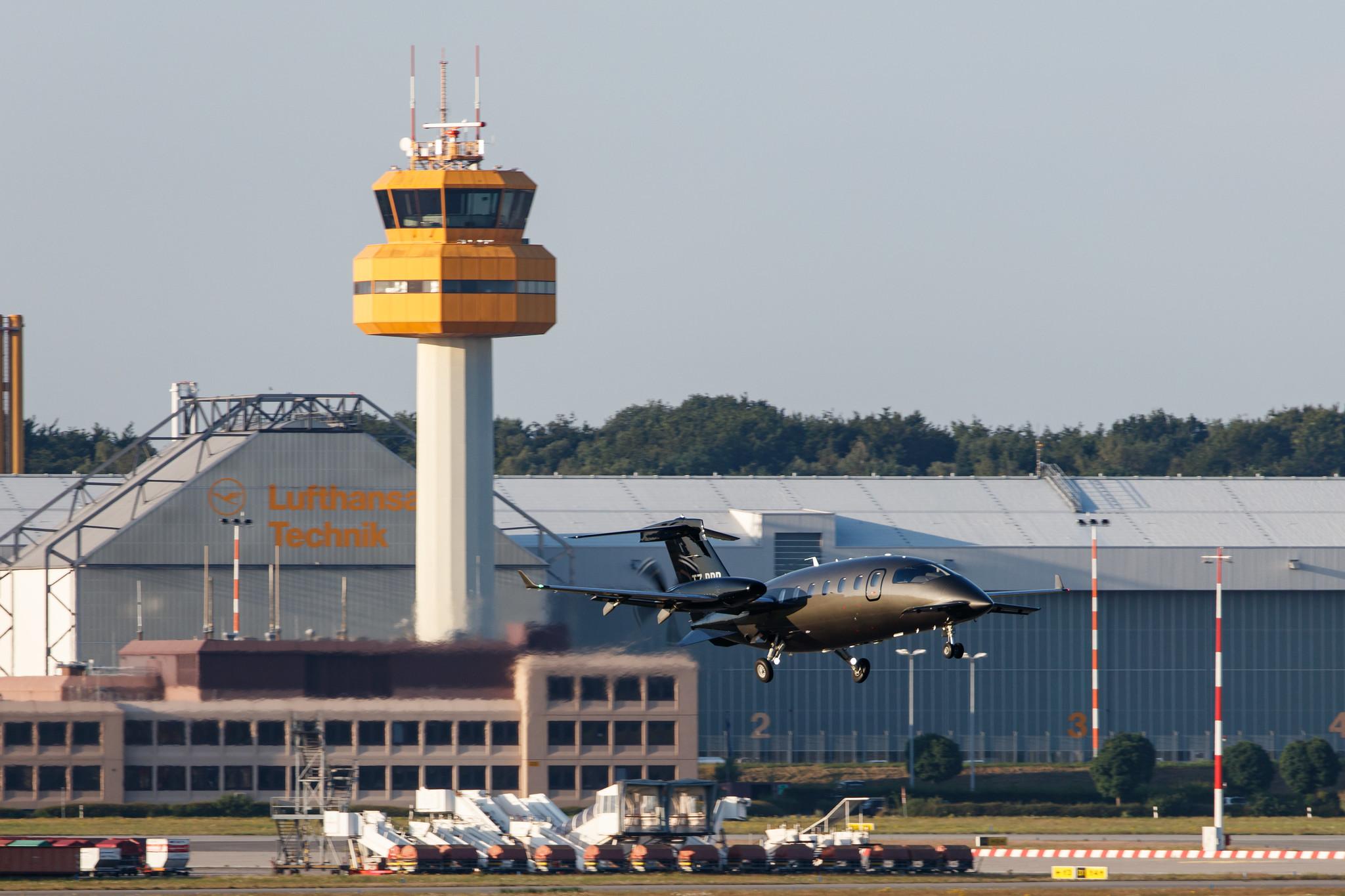 Hamburg Airport: Private Owner |  Piaggio P180 Avanti EVO P180 | T7-BBB | MSN 3007