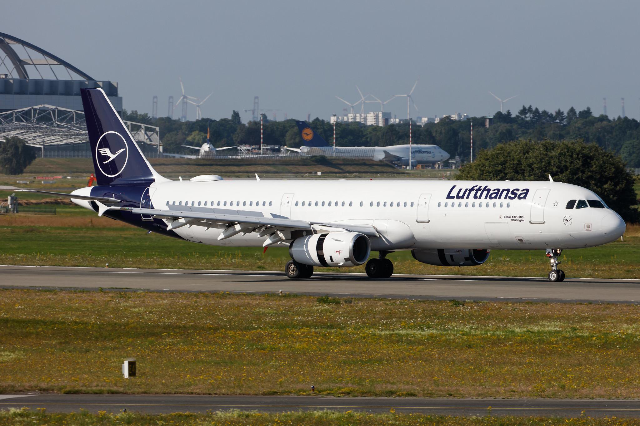 Hamburg Airport: Lufthansa (LH / DLH) |  Airbus A321-231 A321 | D-AIDL | MSN 4881