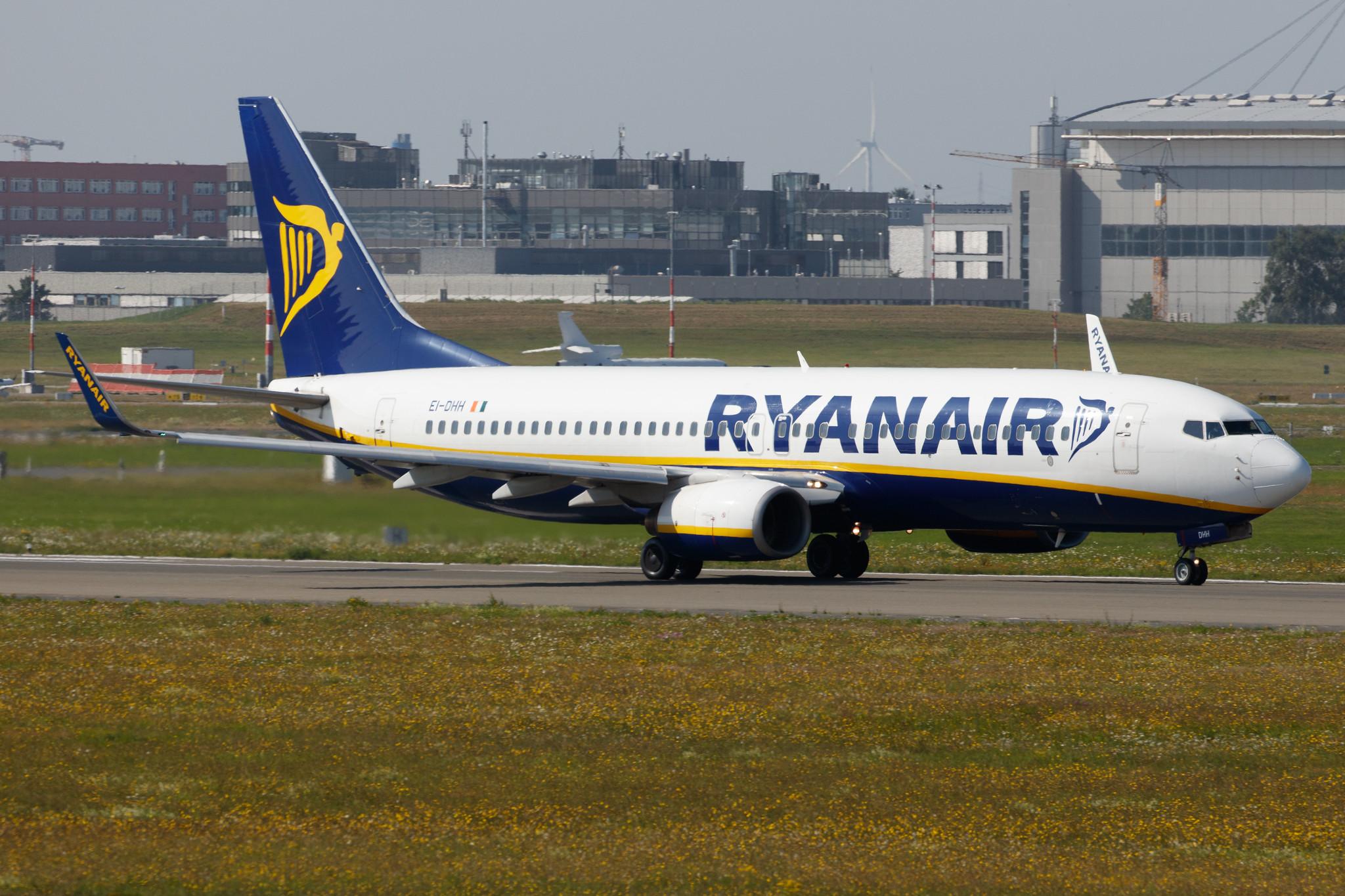 Hamburg Airport: Ryanair (FR / RYR) |  Boeing 737-8AS B738 | EI-DHH | MSN 33817