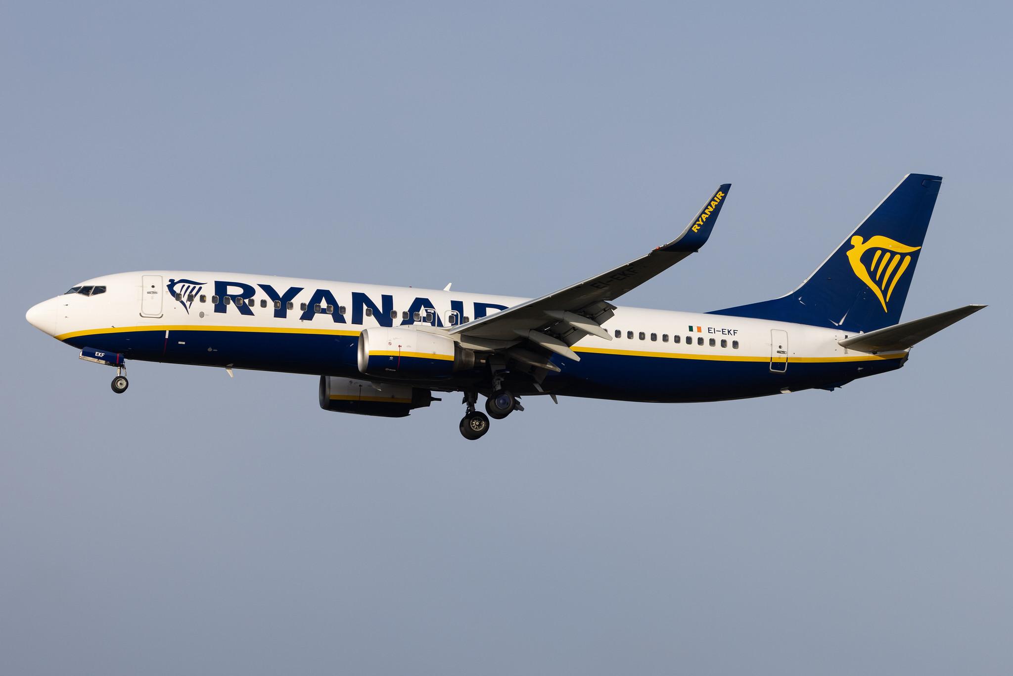 Hamburg Airport: Ryanair (FR / RYR) |  Boeing 737-8AS B738 | EI-EKF | MSN 35025