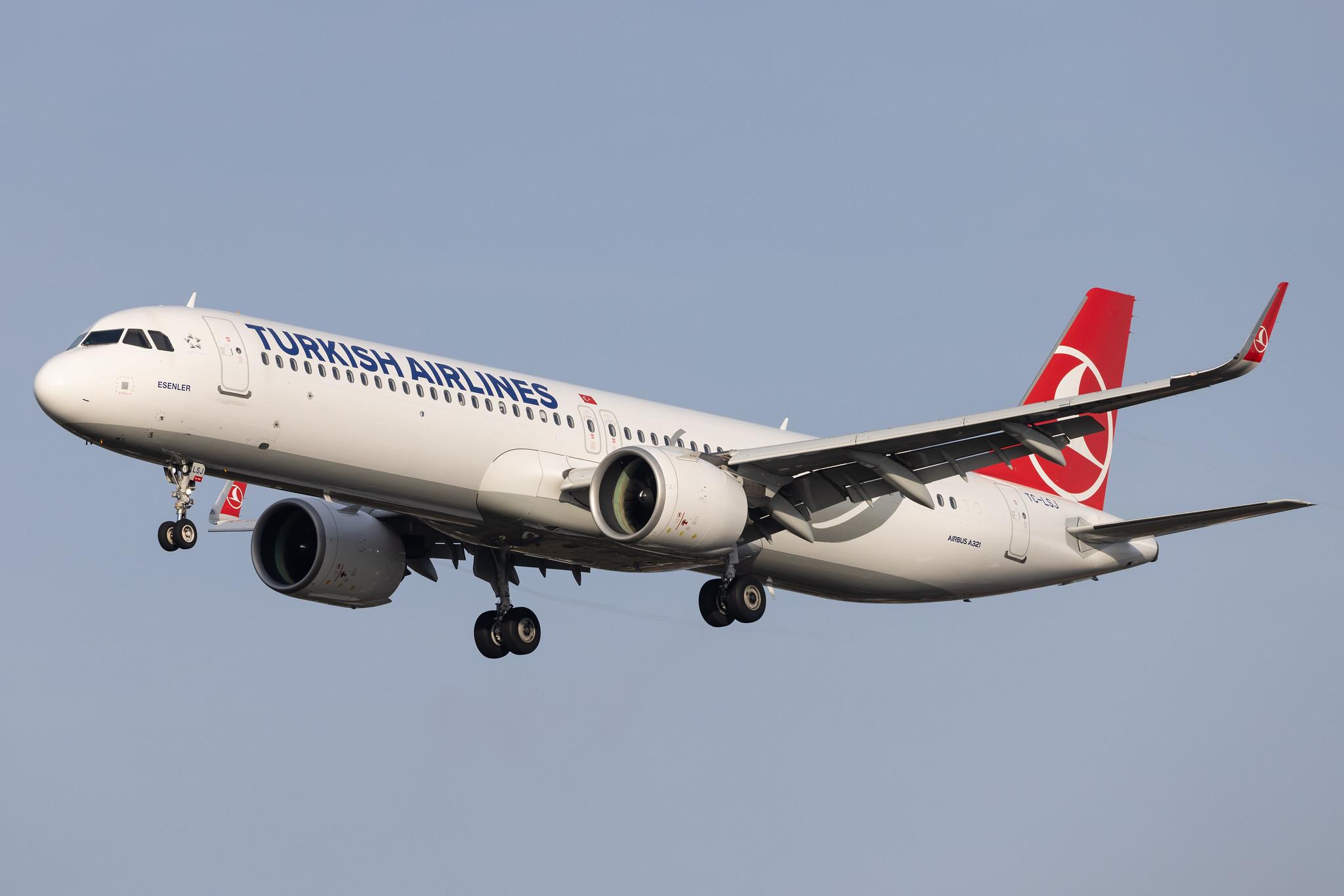 Hamburg Airport: Turkish Airlines (TK / THY) |  Airbus A321-271NX A21N | TC-LSJ | MSN 08957