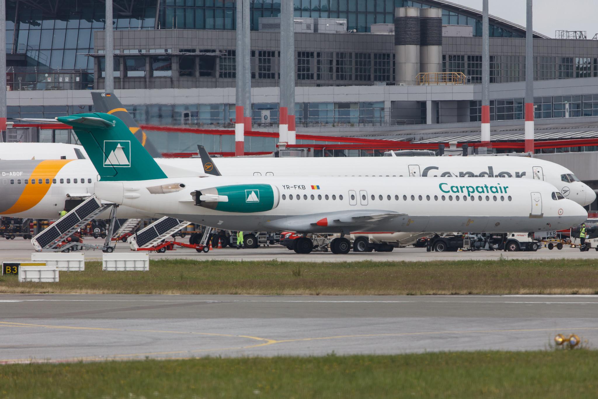 Hamburg Airport: Carpatair (V3 / KRP) |  Fokker 100 F100 | YR-FKB | MSN 11369