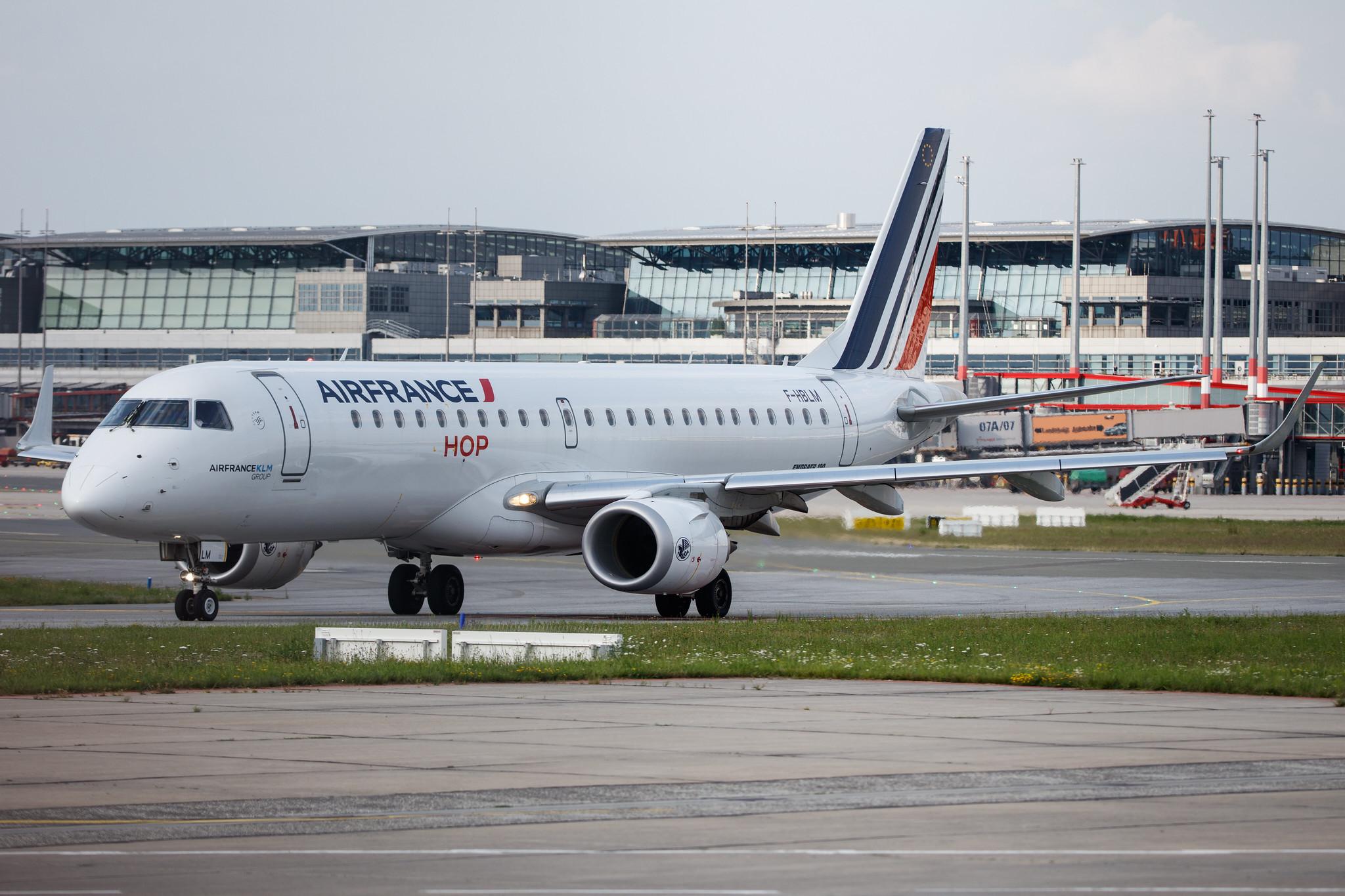 Hamburg Airport: Air France (AF / AFR) | Operator: Air France Hop |  Embraer E190STD E190 | F-HBLM | MSN 19000768