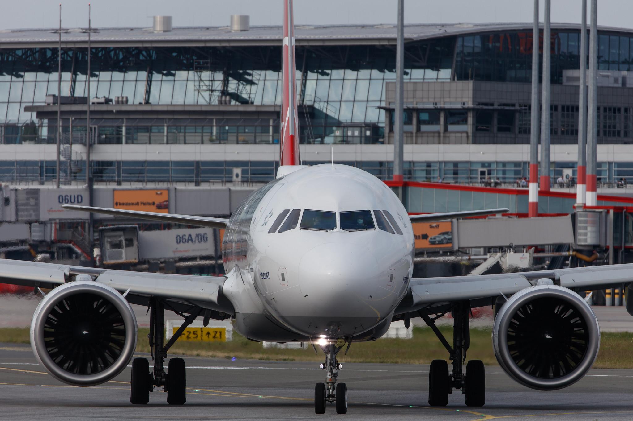 Hamburg Airport: Turkish Airlines (TK / THY) |  Airbus A321-271NX A21N | TC-LSG | MSN 8794