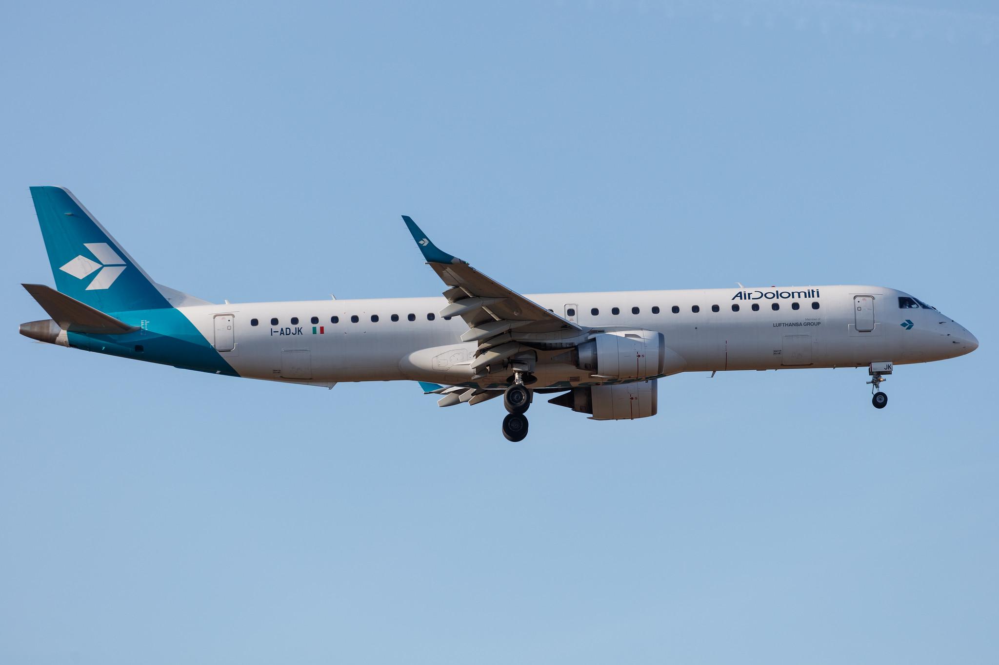 Frankfurt Airport: Air Dolomiti (EN / DLA) |  Embraer E195LR E195 | I-ADJK | MSN 19000245