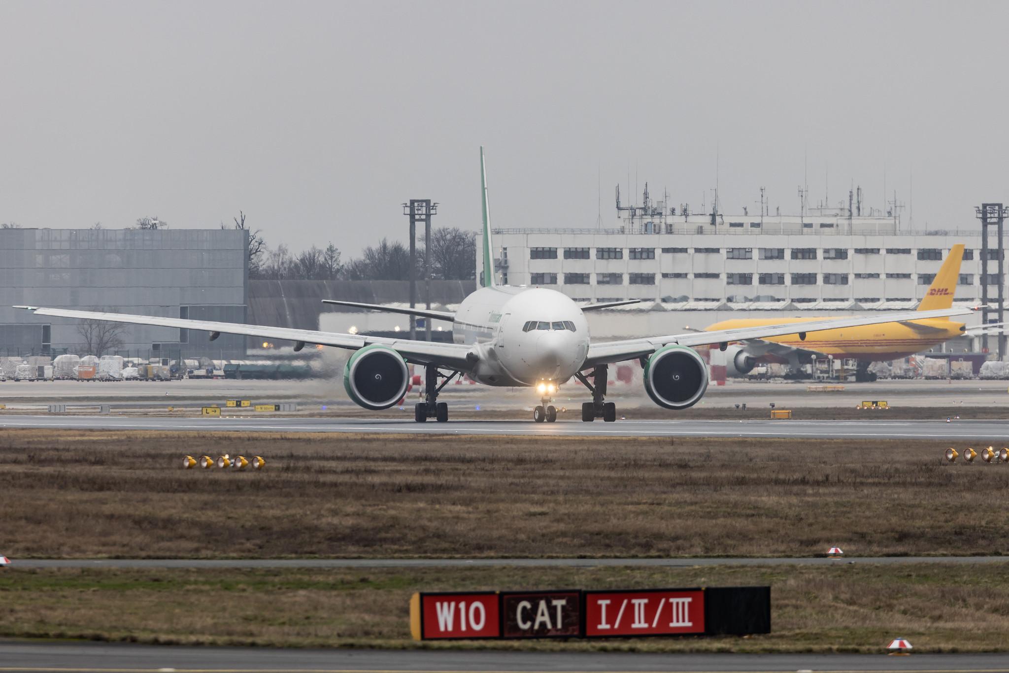Frankfurt Airport: Turkmenistan Airlines (T5 / TUA) |  Boeing 777-22K(LR) B77L | EZ-A778 | MSN 42296