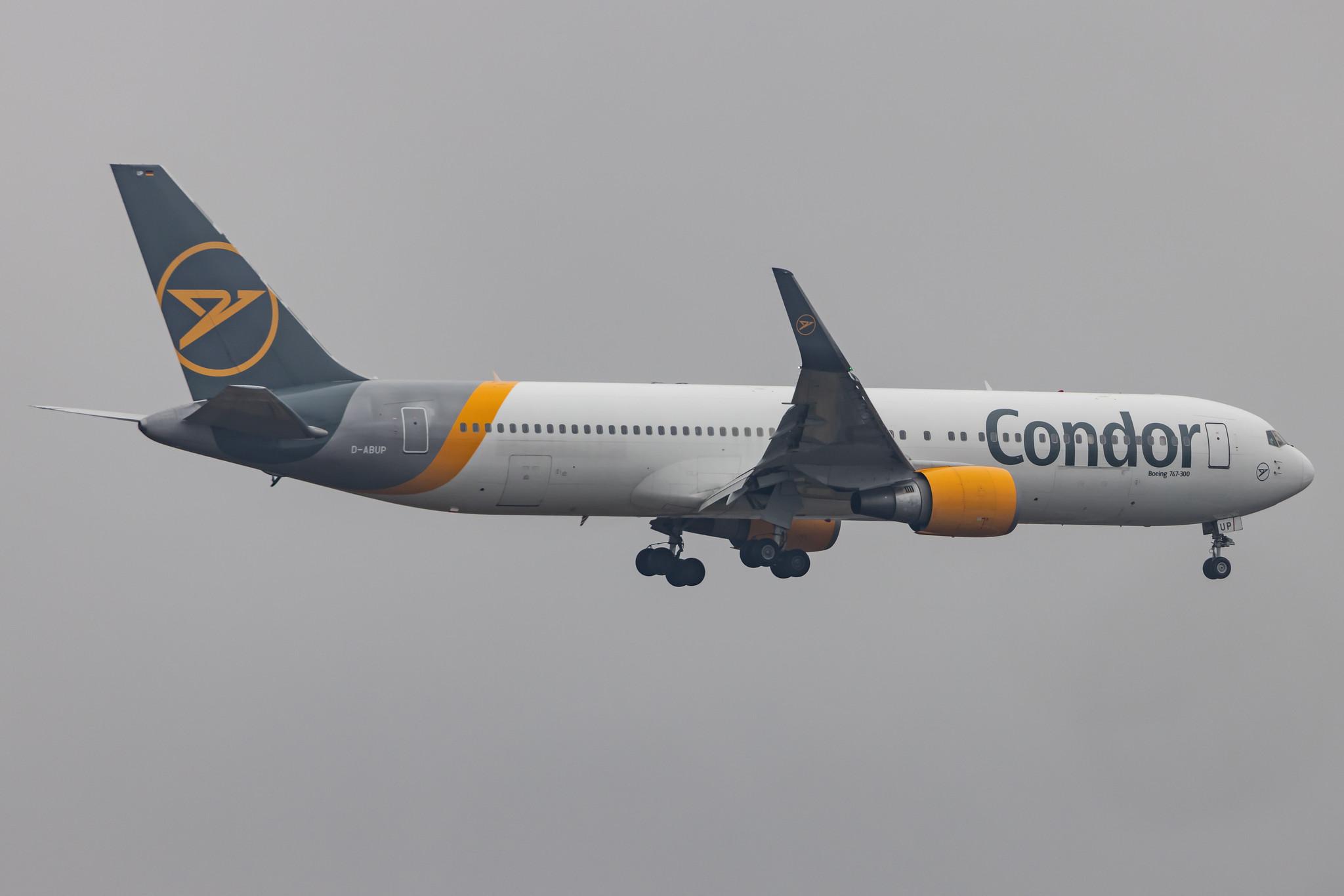 Frankfurt Airport: Condor (DE / CFG) |  Boeing 767-3Q8(ER) B763 | D-ABUP | MSN 30048