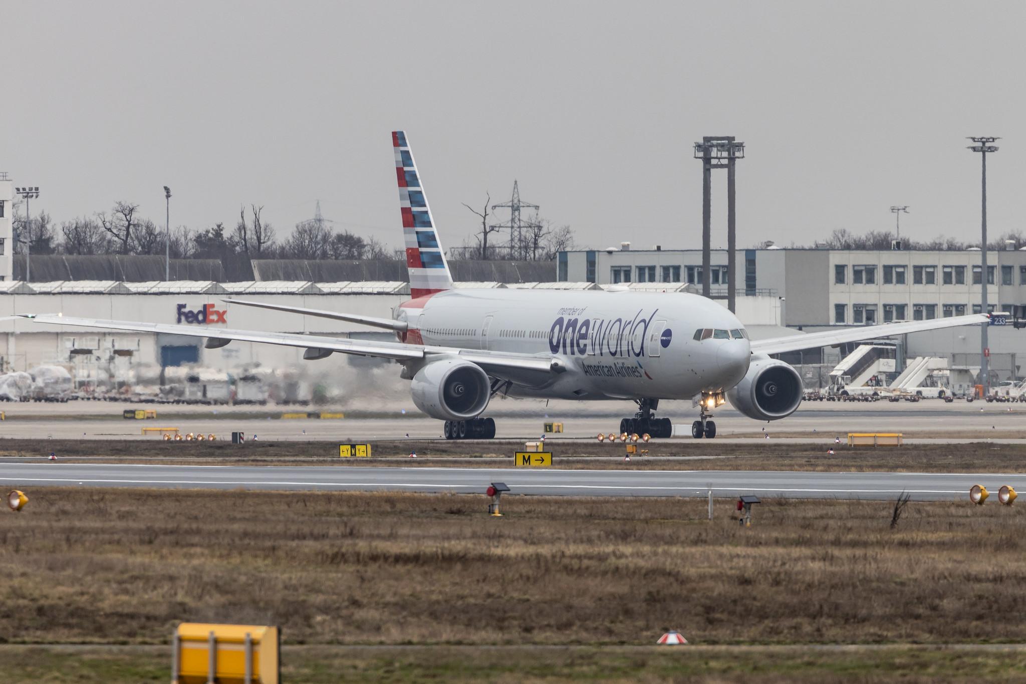 Frankfurt Airport: American Airlines (AA / AAL) |  Livery: Oneworld Livery |  Boeing 777-223(ER) B772 | N796AN | MSN 30796