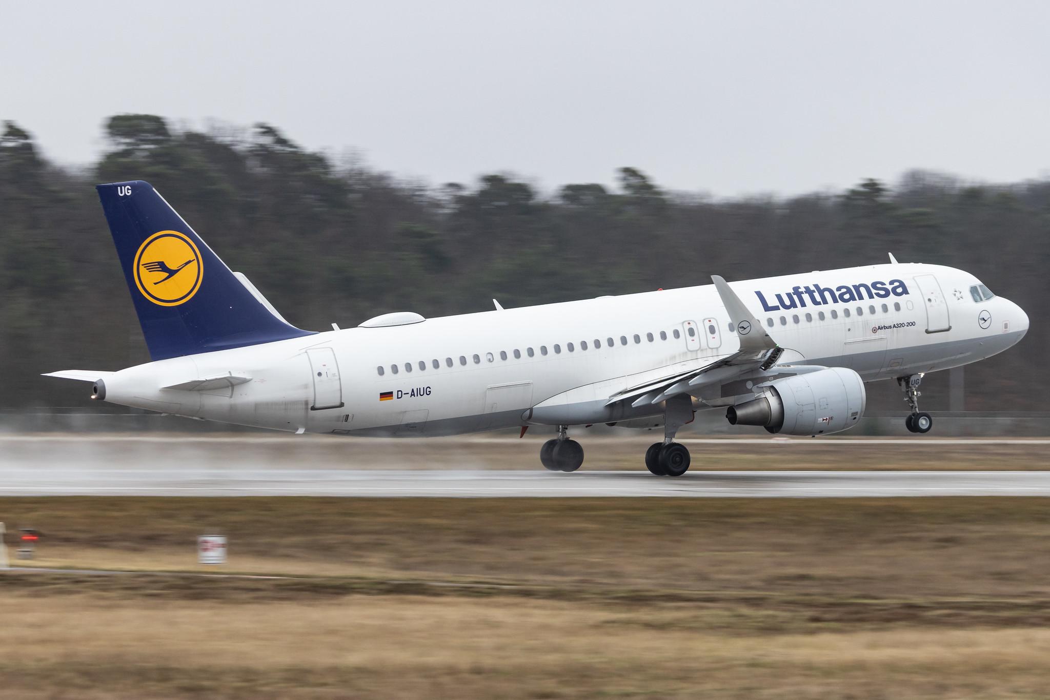 Frankfurt Airport: Lufthansa (LH / DLH) |  Airbus A320-214 A320 | D-AIUG | MSN 6202