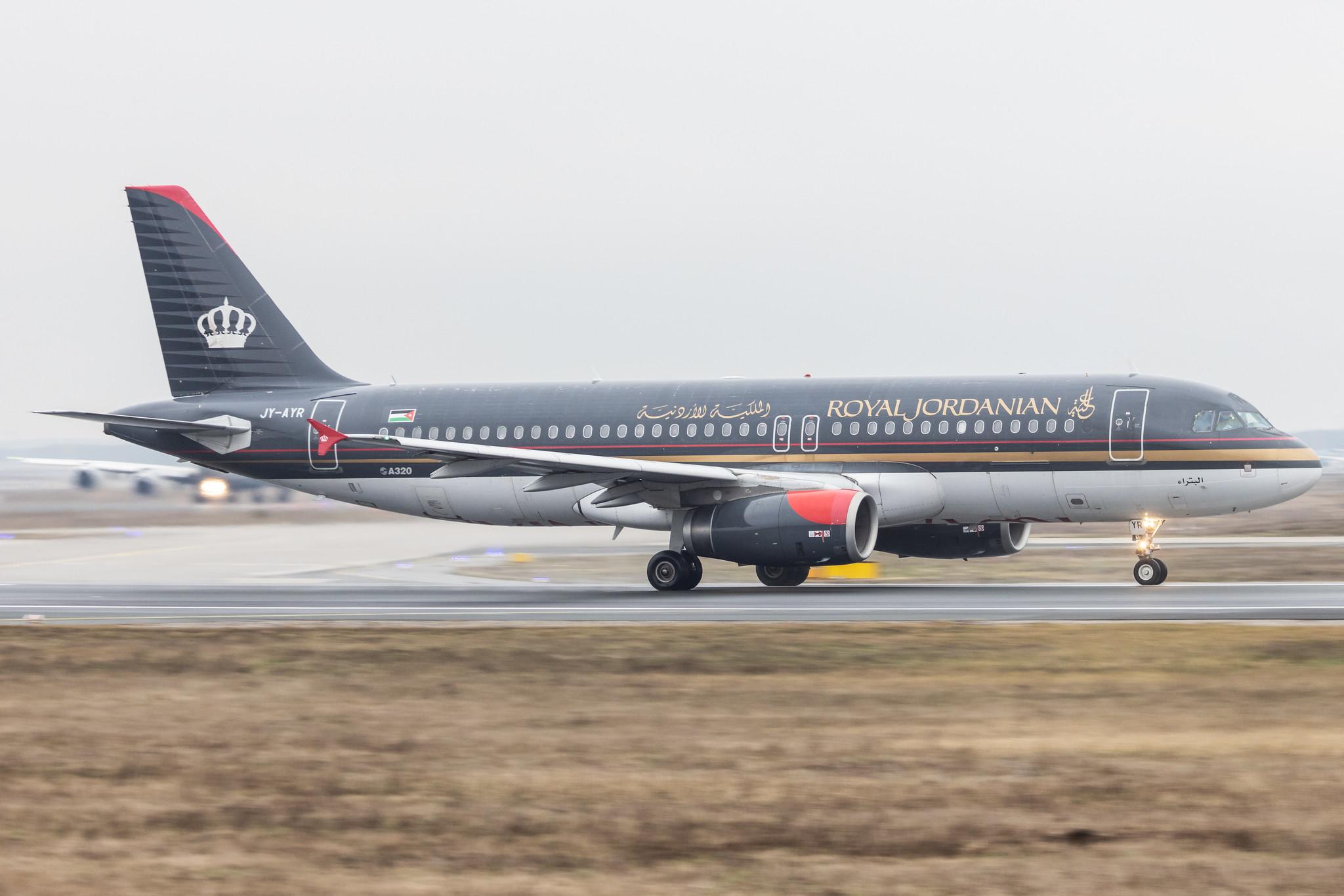 Frankfurt Airport: Royal Jordanian (RJ / RJA) |  Airbus A320-232 A320 | JY-AYR | MSN 4817
