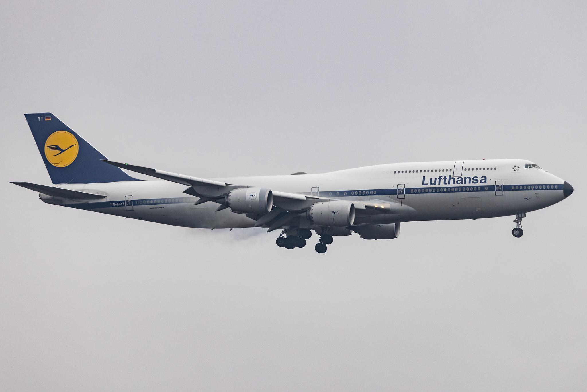 Frankfurt Airport: Lufthansa (LH / DLH) |  Livery: Retro Livery |  Boeing 747-830 B748 | D-ABYT | MSN 37844