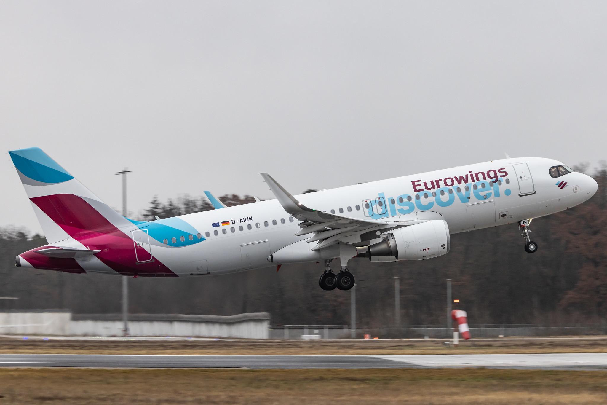 Frankfurt Airport: Eurowings Discover (4Y / OCN) |  Airbus A320-214 A320 | D-AIUW | MSN 7251