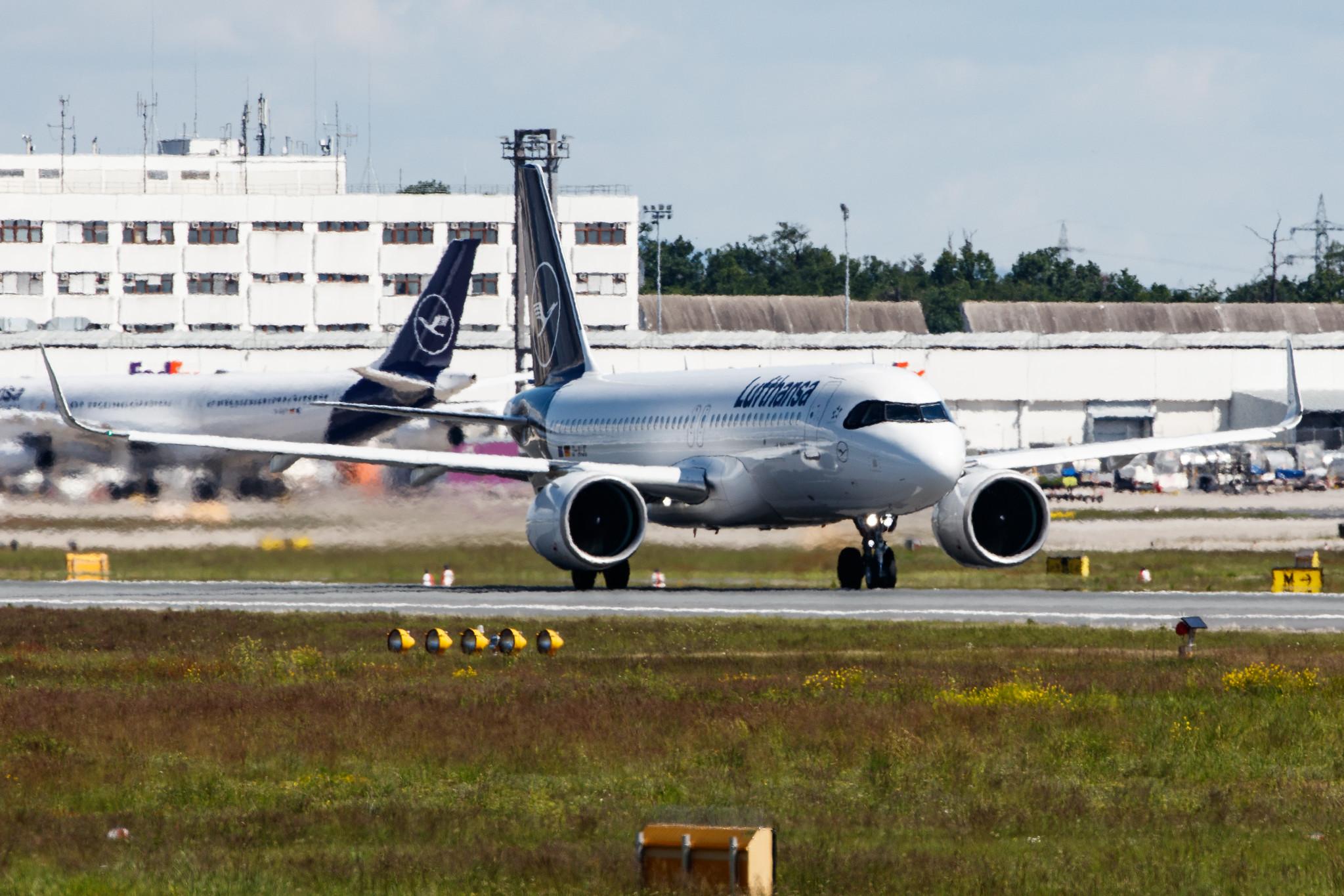 Frankfurt Airport: Lufthansa (LH / DLH) |  Airbus A320-271N A20N | D-AIJC | MSN 09581