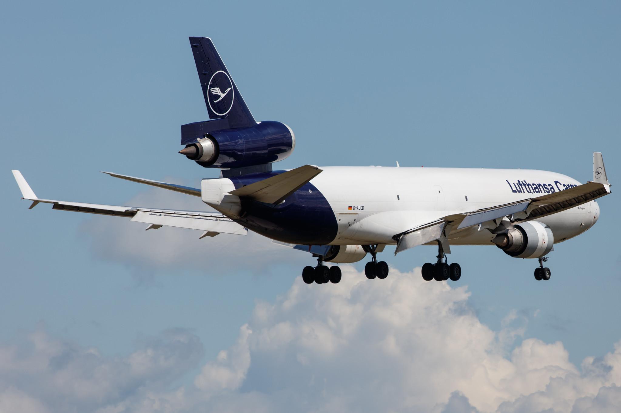 Frankfurt Airport: Lufthansa Cargo (/ GEC) |  McDonnell Douglas MD-11F MD11 | D-ALCD | MSN 48784