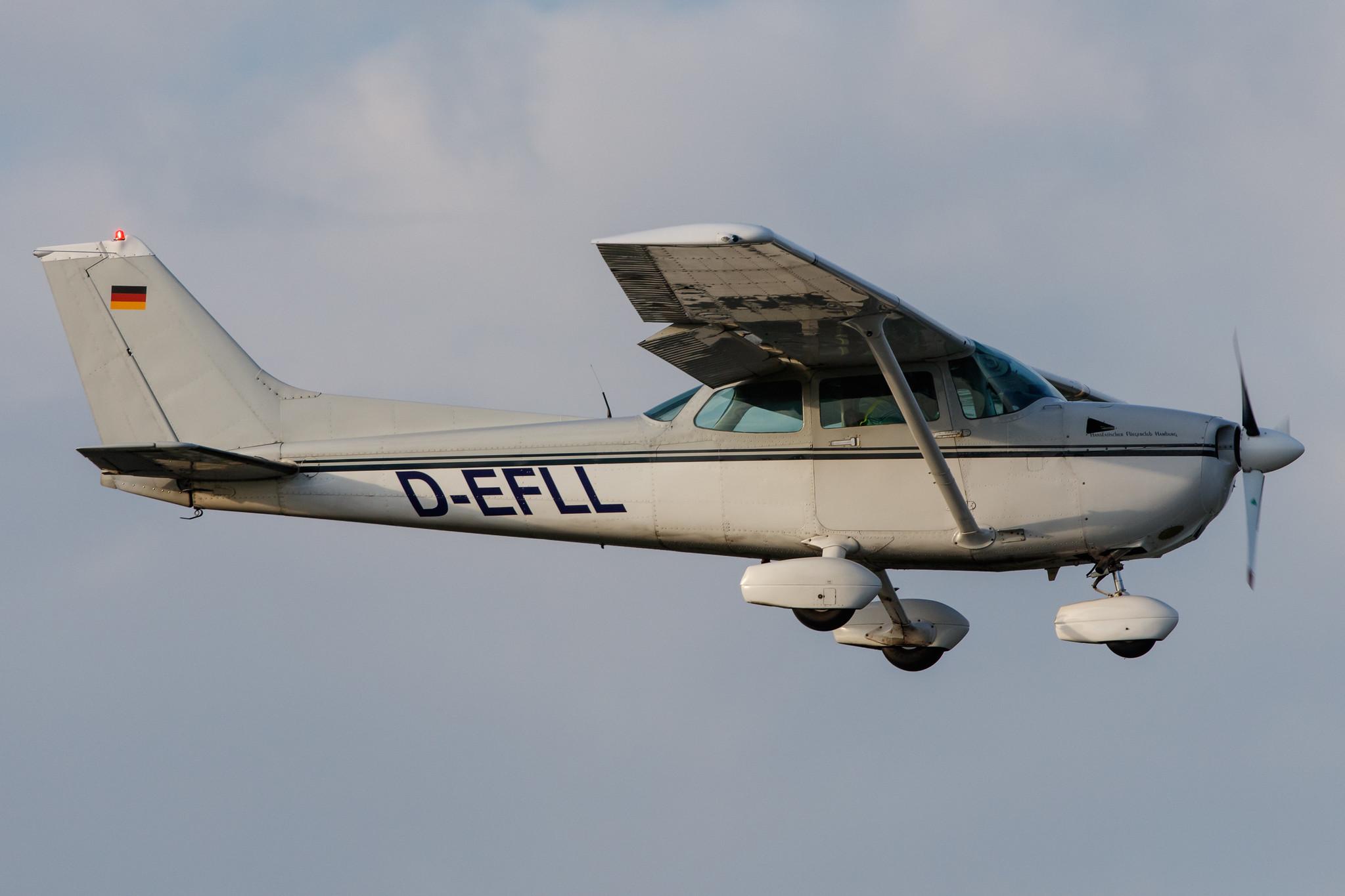 Hamburg Airport: Private owner |  Cessna 172P Skyhawk C172 | D-EFLL | MSN 172-75489