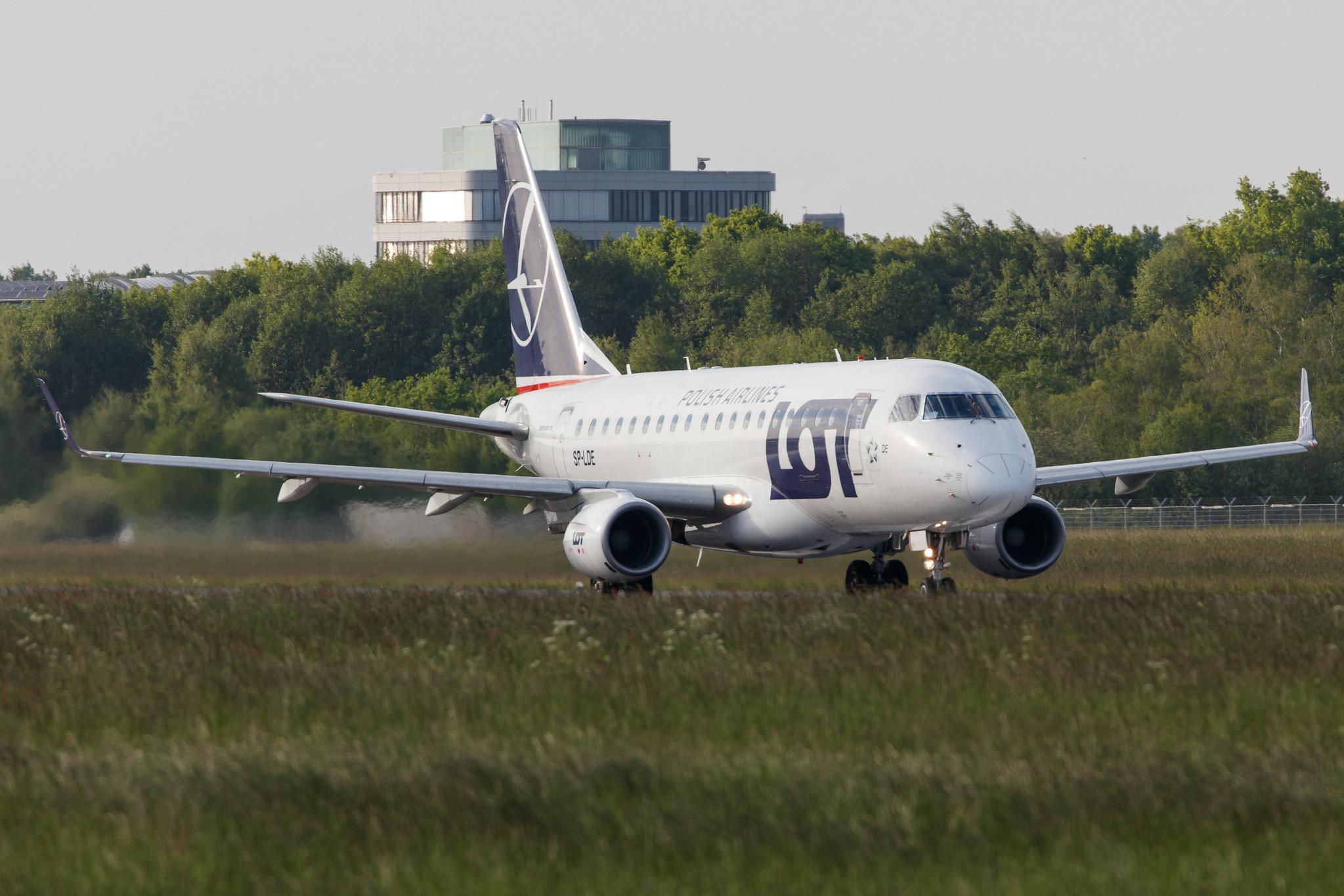 Hamburg Airport: LOT (LO / LOT) |  Embraer E170STD E170 | SP-LDE | MSN 17000029
