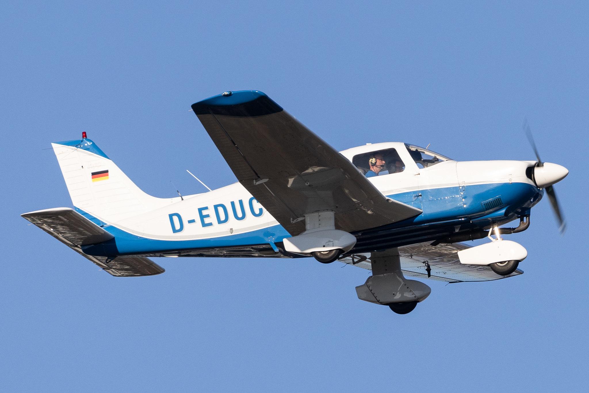 Hamburg Airport: Private owner | Operator: - |  Piper PA28-181 Archer II P28A | D-EDUC | MSN 2890170