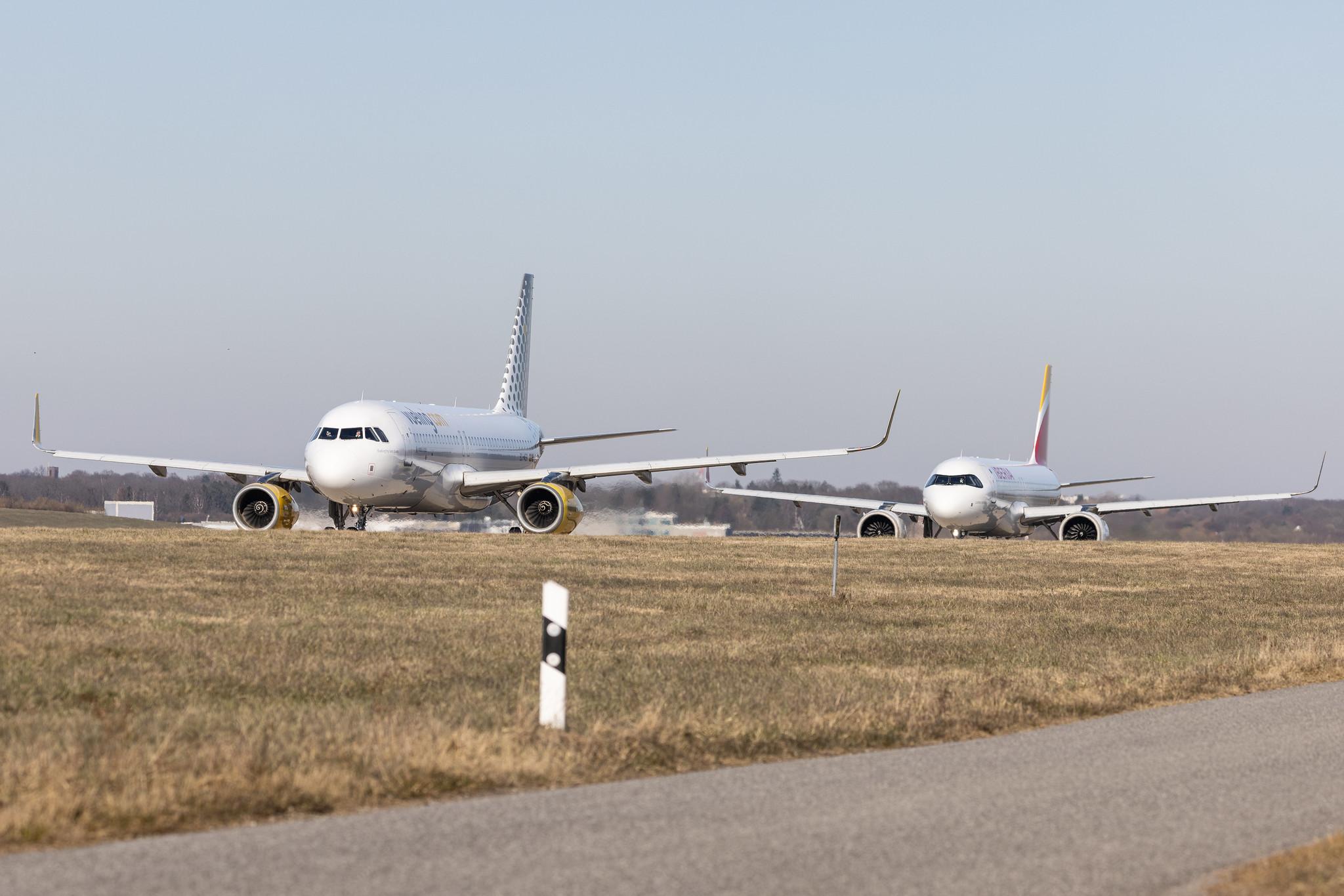 Hamburg Airport: Vueling (VY / VLG) |  Airbus A320-232 A320 | EC-MER | MSN 6510