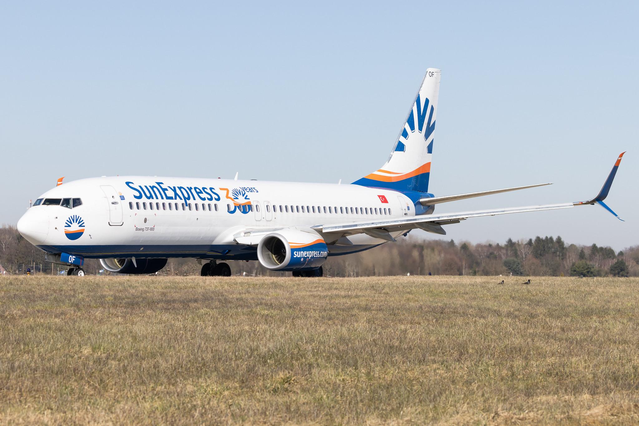 Hamburg Airport: SunExpress (XQ / SXS) |  Boeing 737-8HC B738 | TC-SOF | MSN 61191