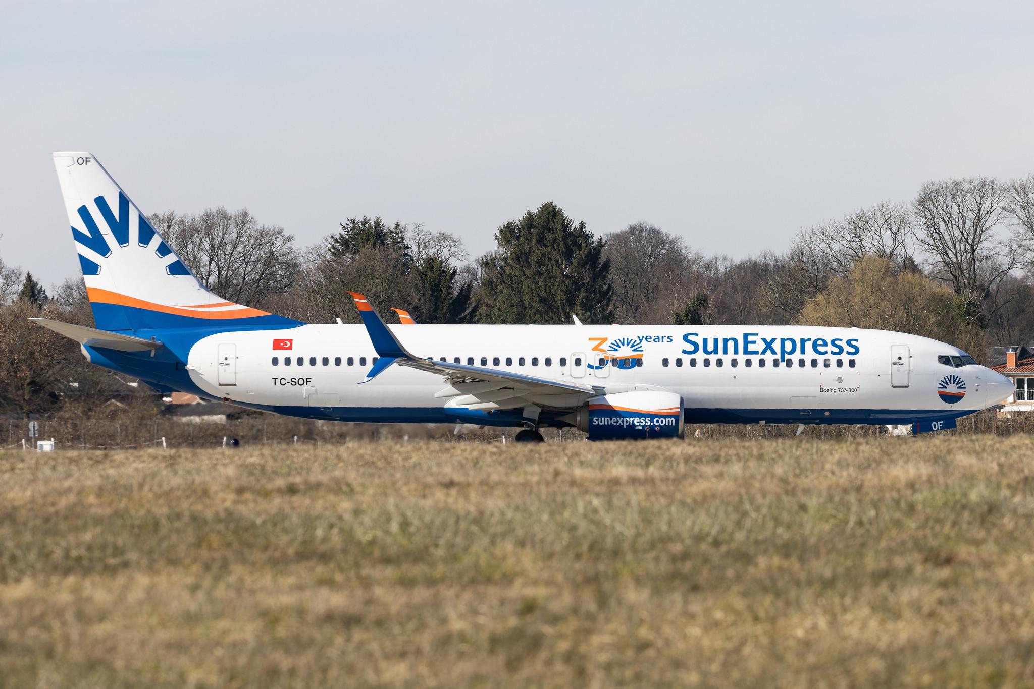 Hamburg Airport: SunExpress (XQ / SXS) |  Boeing 737-8HC B738 | TC-SOF | MSN 61191