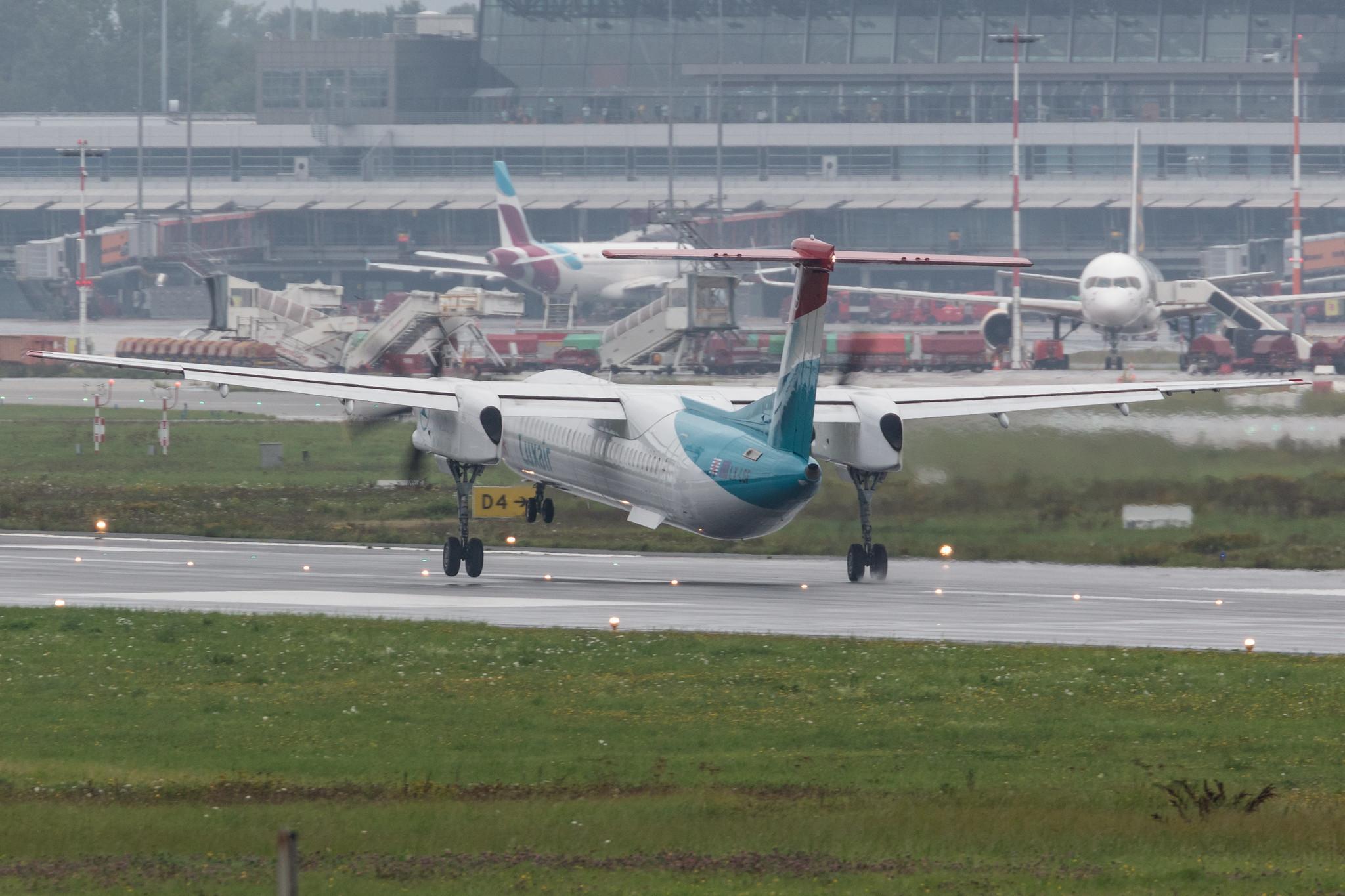 Hamburg Airport: Luxair (LG / LGL) |  De Havilland Canada Dash 8-400 DH8D | LX-LGF | MSN 4349