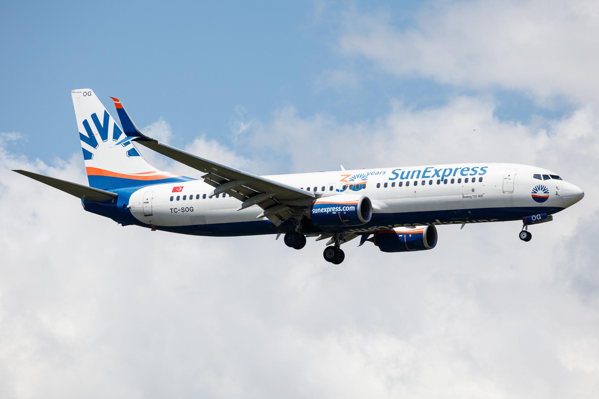 Frankfurt Airport: SunExpress (XQ / SXS) |  Boeing 737-8HC B738 | TC-SOG | MSN 61179