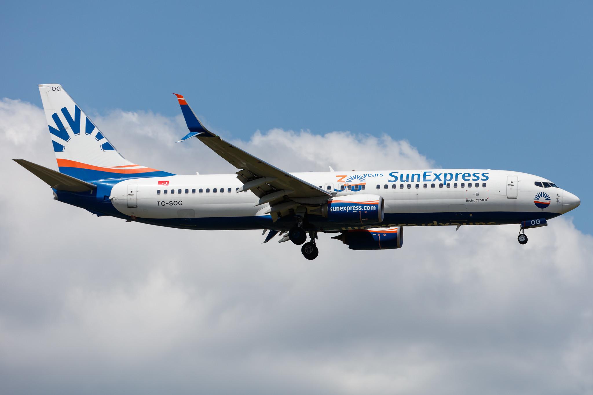 Frankfurt Airport: SunExpress (XQ / SXS) |  Boeing 737-8HC B738 | TC-SOG | MSN 61179