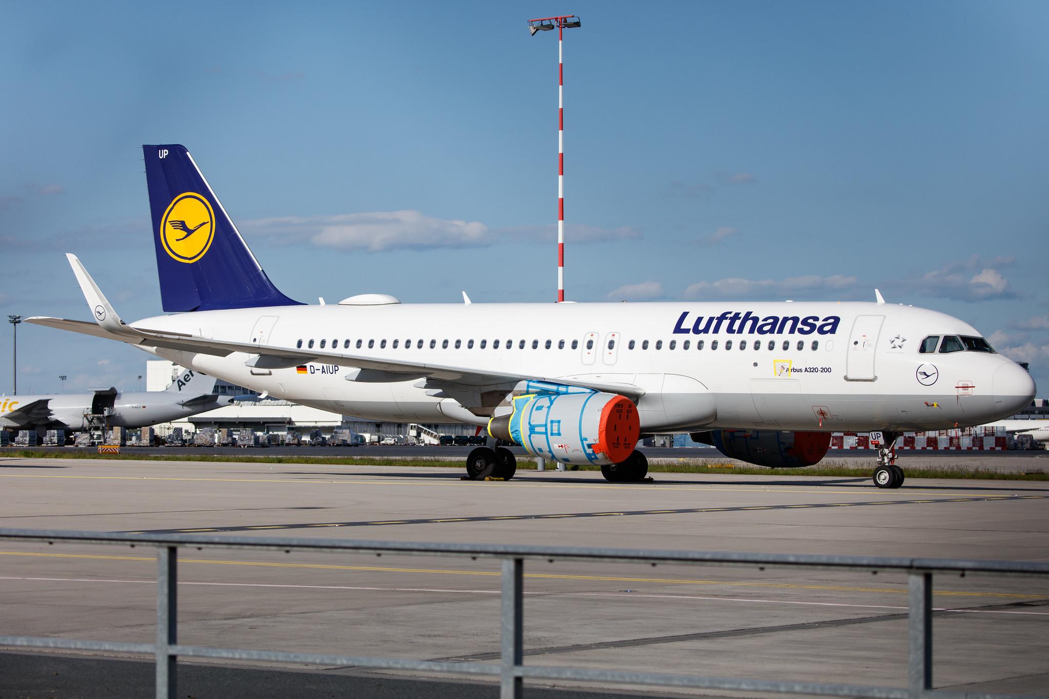 Frankfurt Airport: Lufthansa (LH / DLH) |  Airbus A320-214 A320 | D-AIUP | MSN 6807