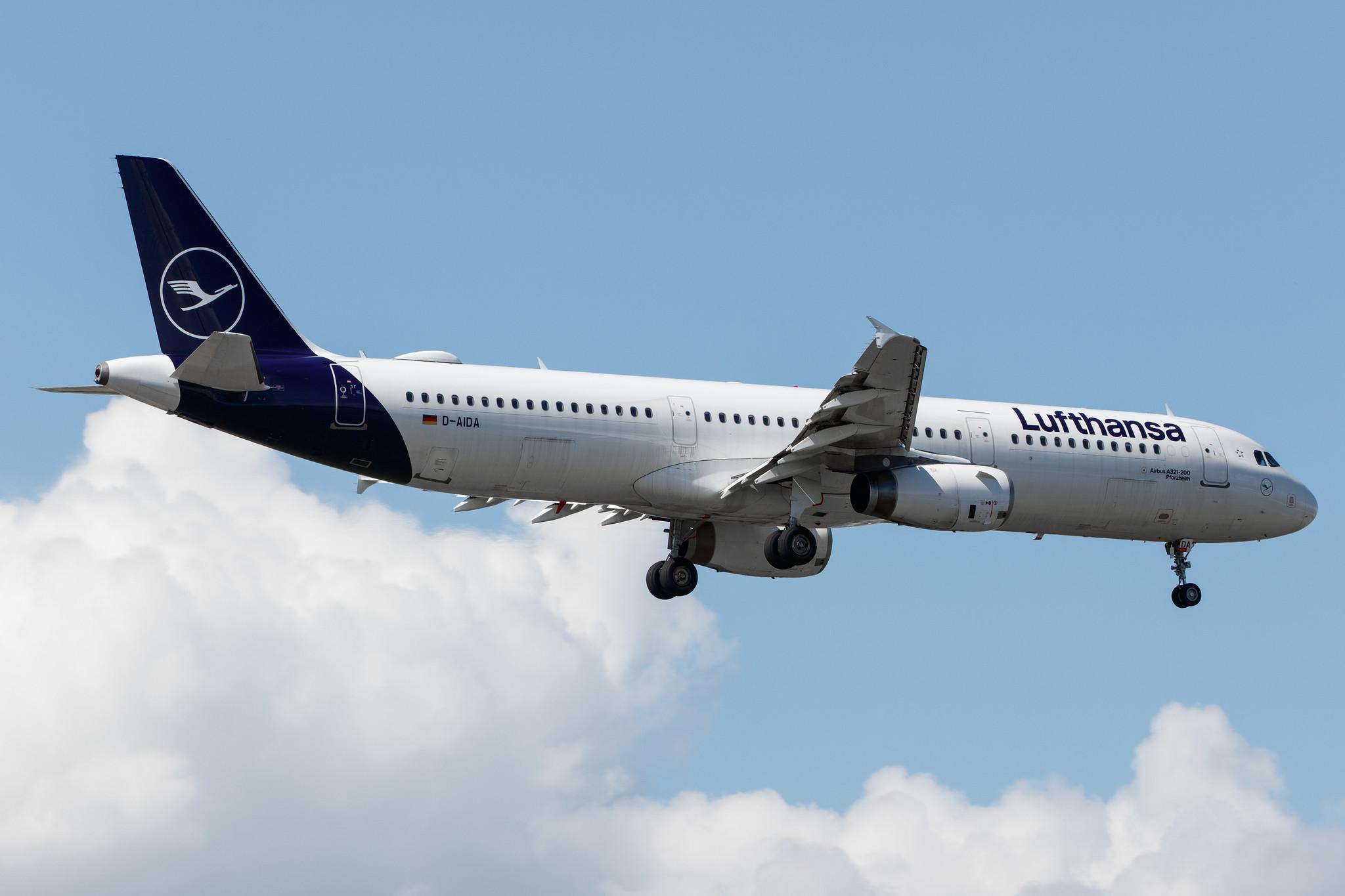 Frankfurt Airport: Lufthansa (LH / DLH) |  Airbus A321-231 A321 | D-AIDA | MSN 4360