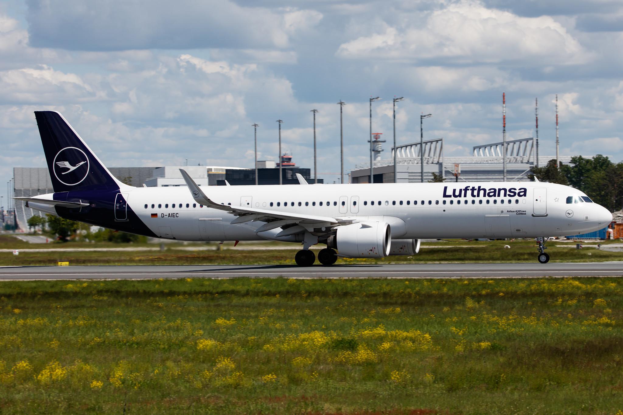 Frankfurt Airport: Lufthansa (LH / DLH) |  Airbus A321-271NX A21N | D-AIEC | MSN 8814