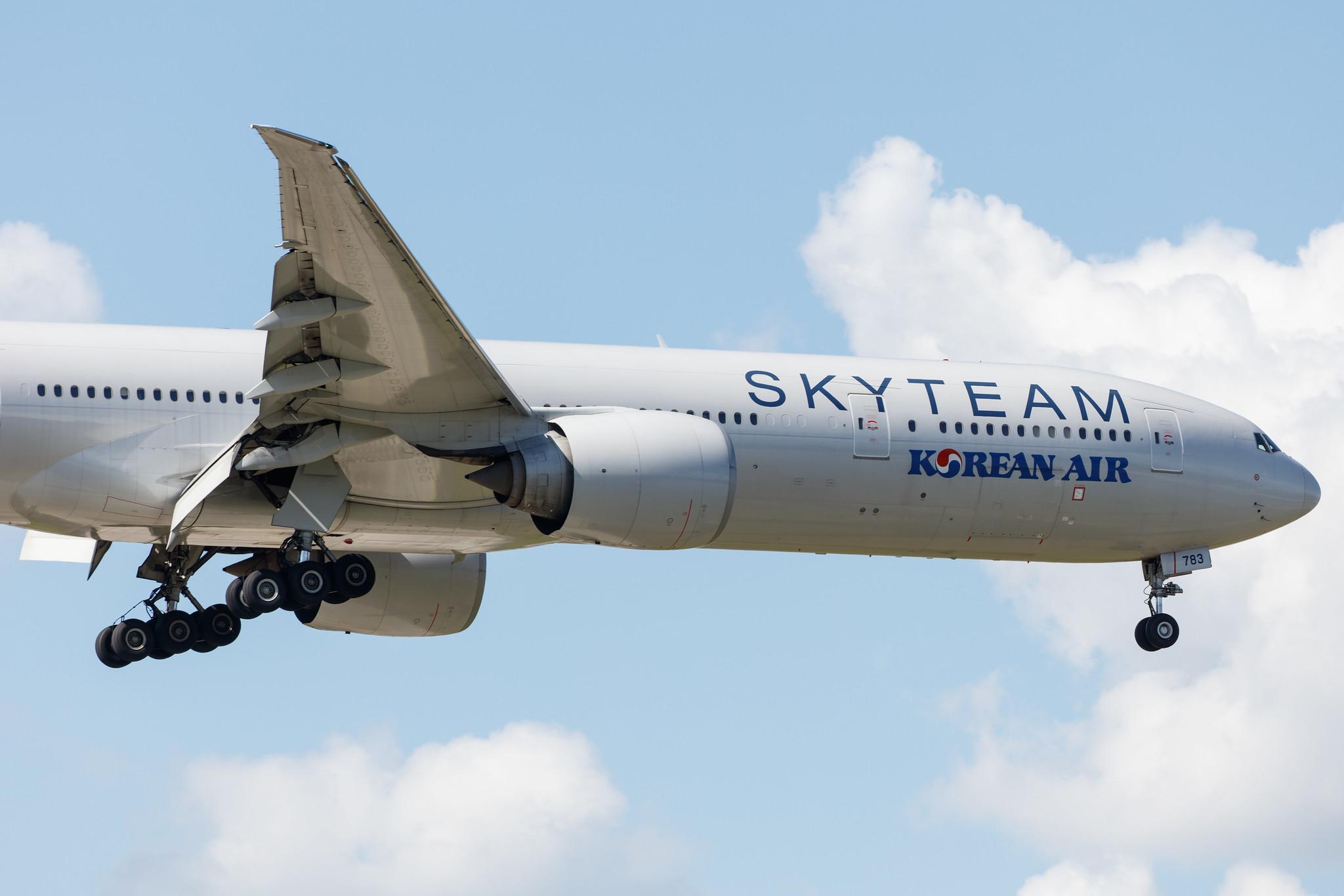 Frankfurt Airport: Korean Air (KE / KAL) |  Livery: SkyTeam Livery |  Boeing 777-3B5(ER) B77W | HL7783 | MSN 37644