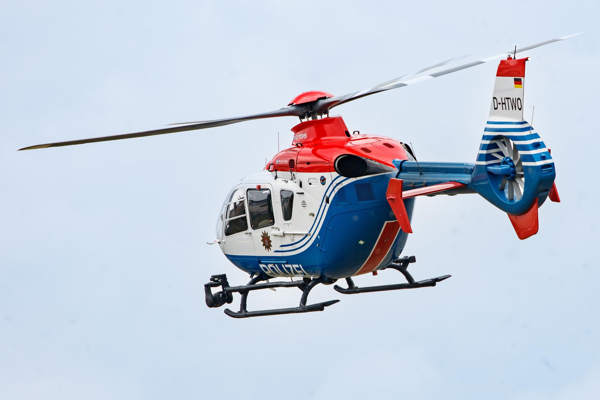 Hamburg Airport: Polizei Hamburg |  Airbus Helicopters H135 EC35 | D-HTWO | MSN 0343