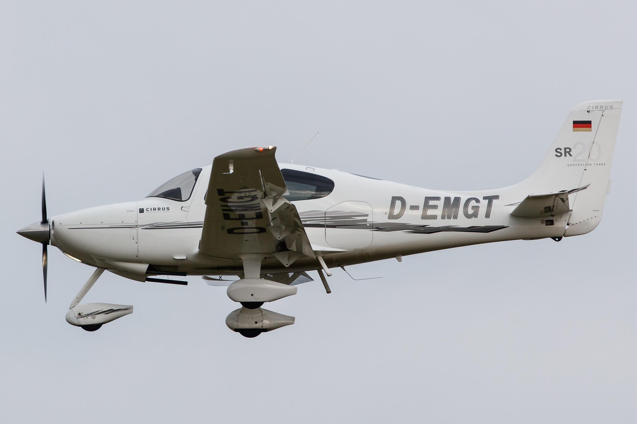 Hamburg Airport: Private owner |  Cirrus SR20 SR20 | D-EMGT | MSN 1951