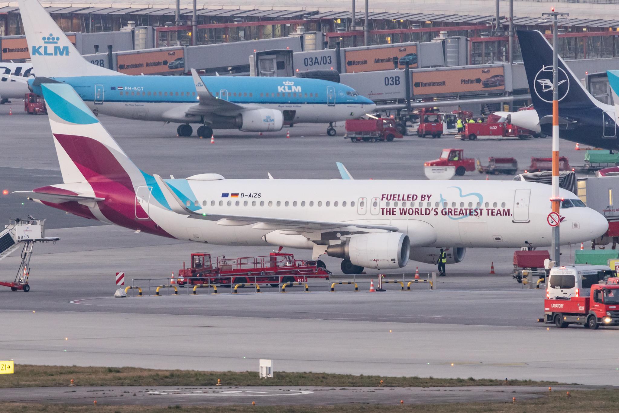 Hamburg Airport: Eurowings (EW / EWG) |  Livery: Das beste Team der Welt Livery |  Airbus A320-214 A320 | D-AIZS | MSN 5557