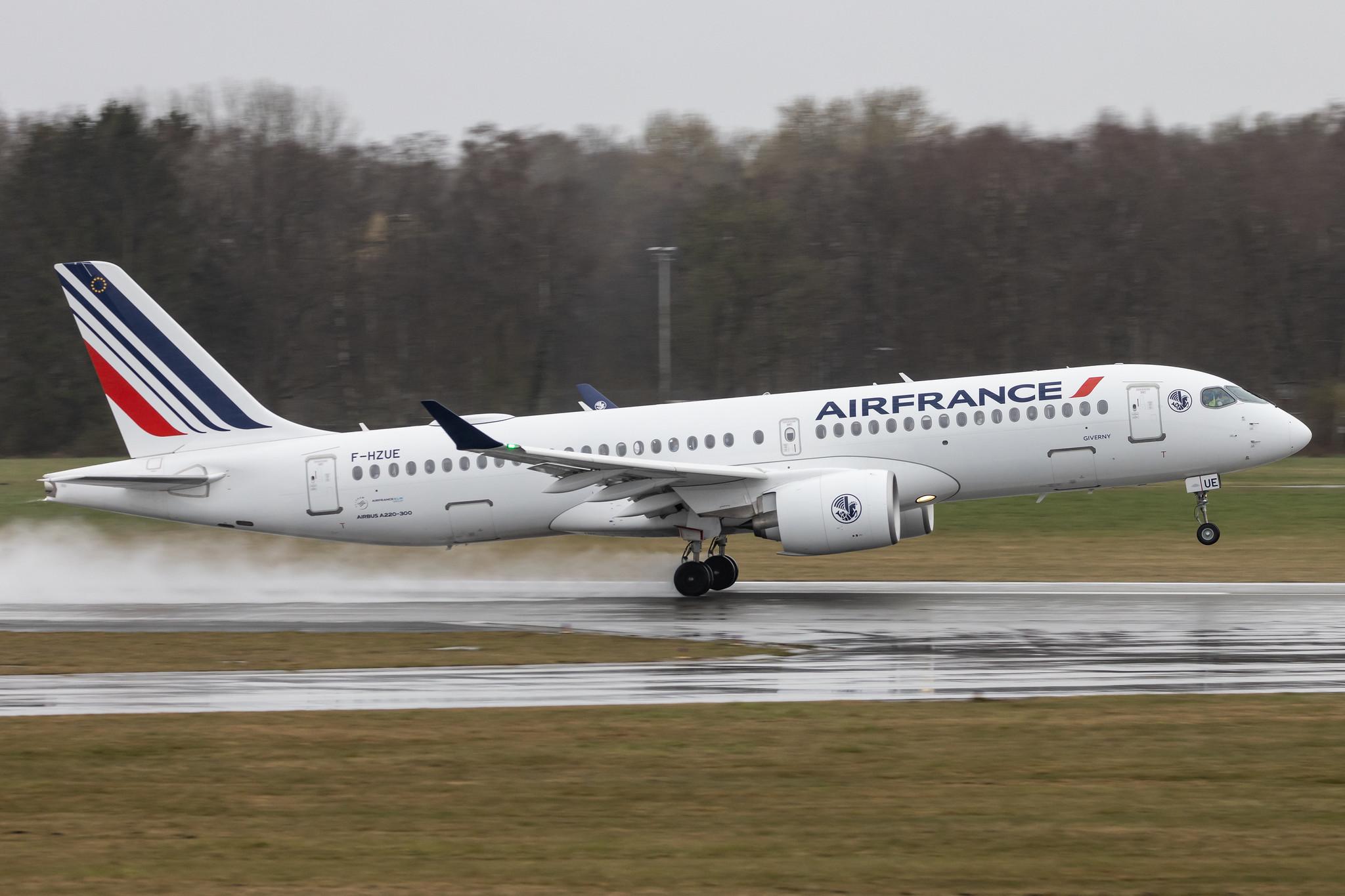 Hamburg Airport: Air France (AF / AFR) |  Airbus A220-300 BCS3 | F-HZUE | MSN 55146