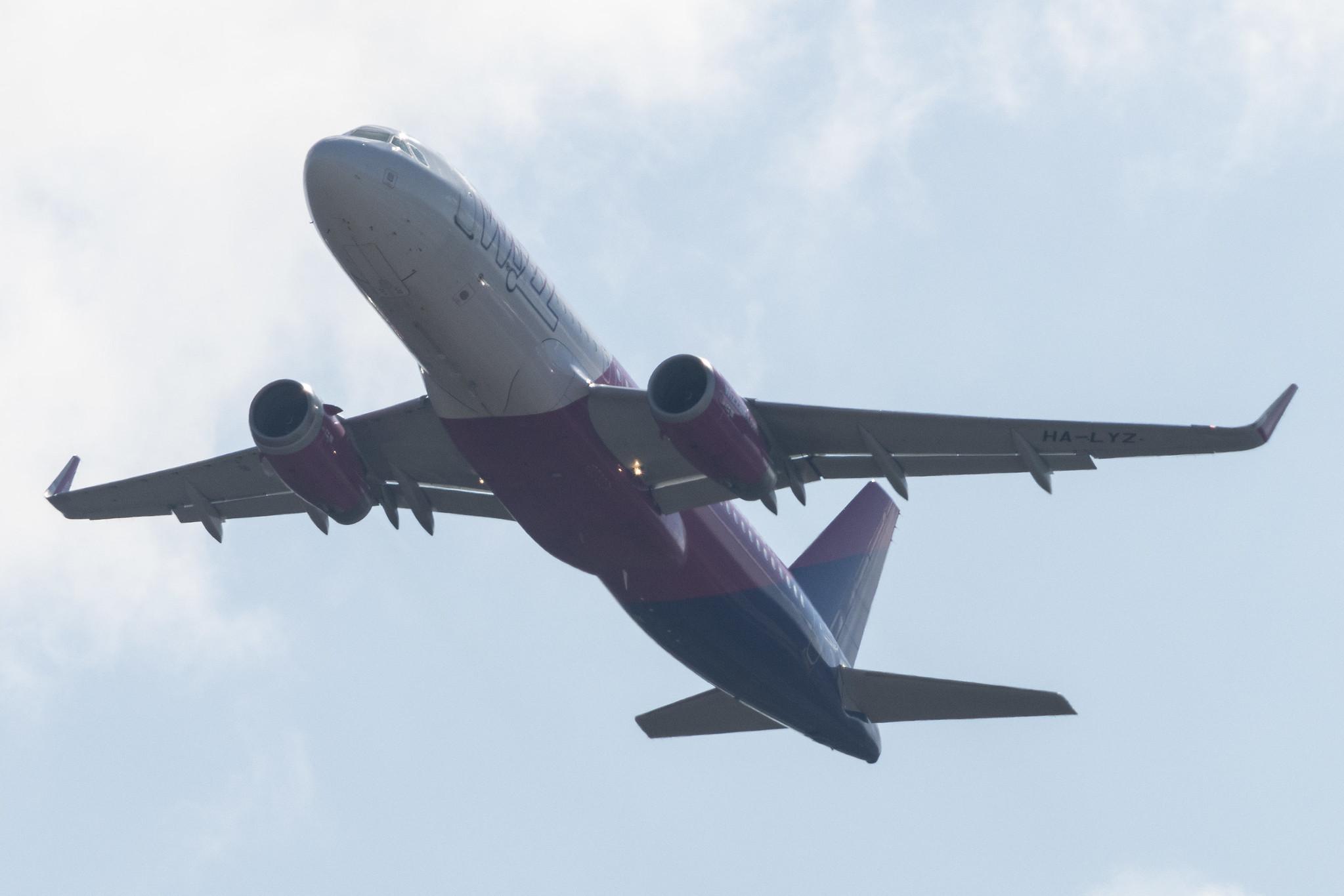 Köln Bonn Airport: Wizz Air (W6 / WZZ) |  Airbus A320-232 A320 | HA-LYZ | MSN 8355