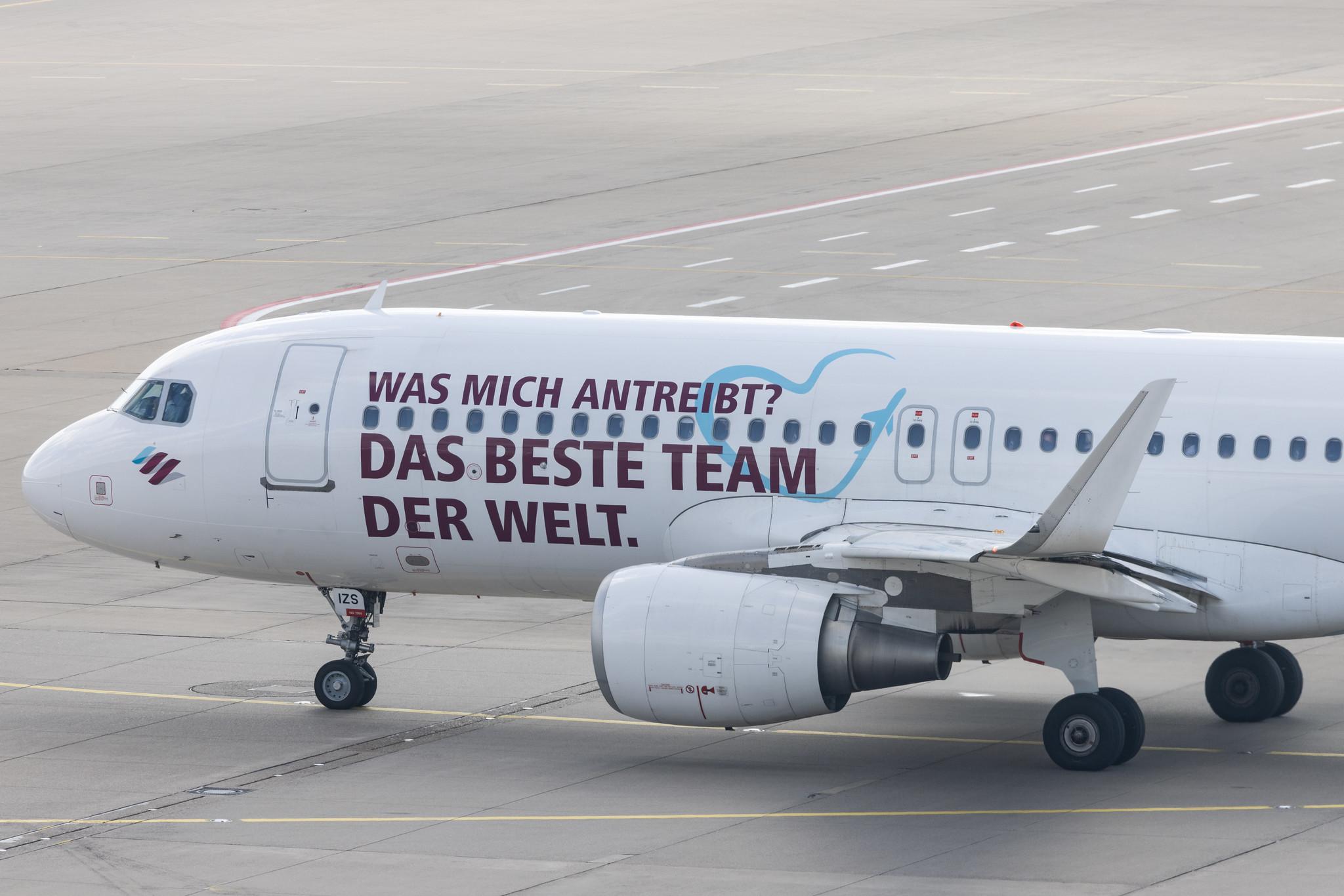 Köln Bonn Airport: Eurowings (EW / EWG) |  Livery: Das beste Team der Welt Livery |  Airbus A320-214 A320 | D-AIZS | MSN 5557