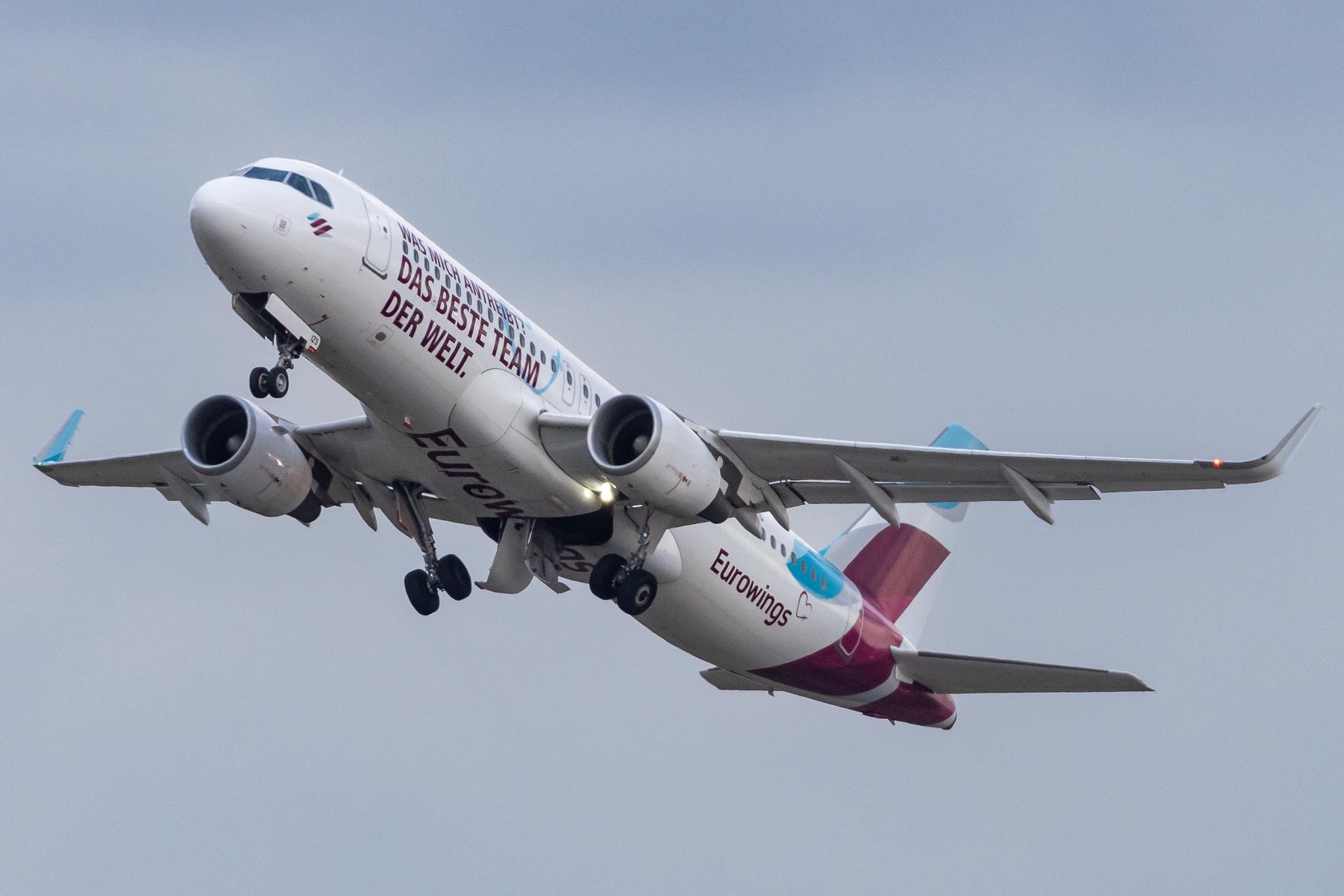 Köln Bonn Airport: Eurowings (EW / EWG) |  Livery: Das beste Team der Welt Livery |  Airbus A320-214 A320 | D-AIZS | MSN 5557