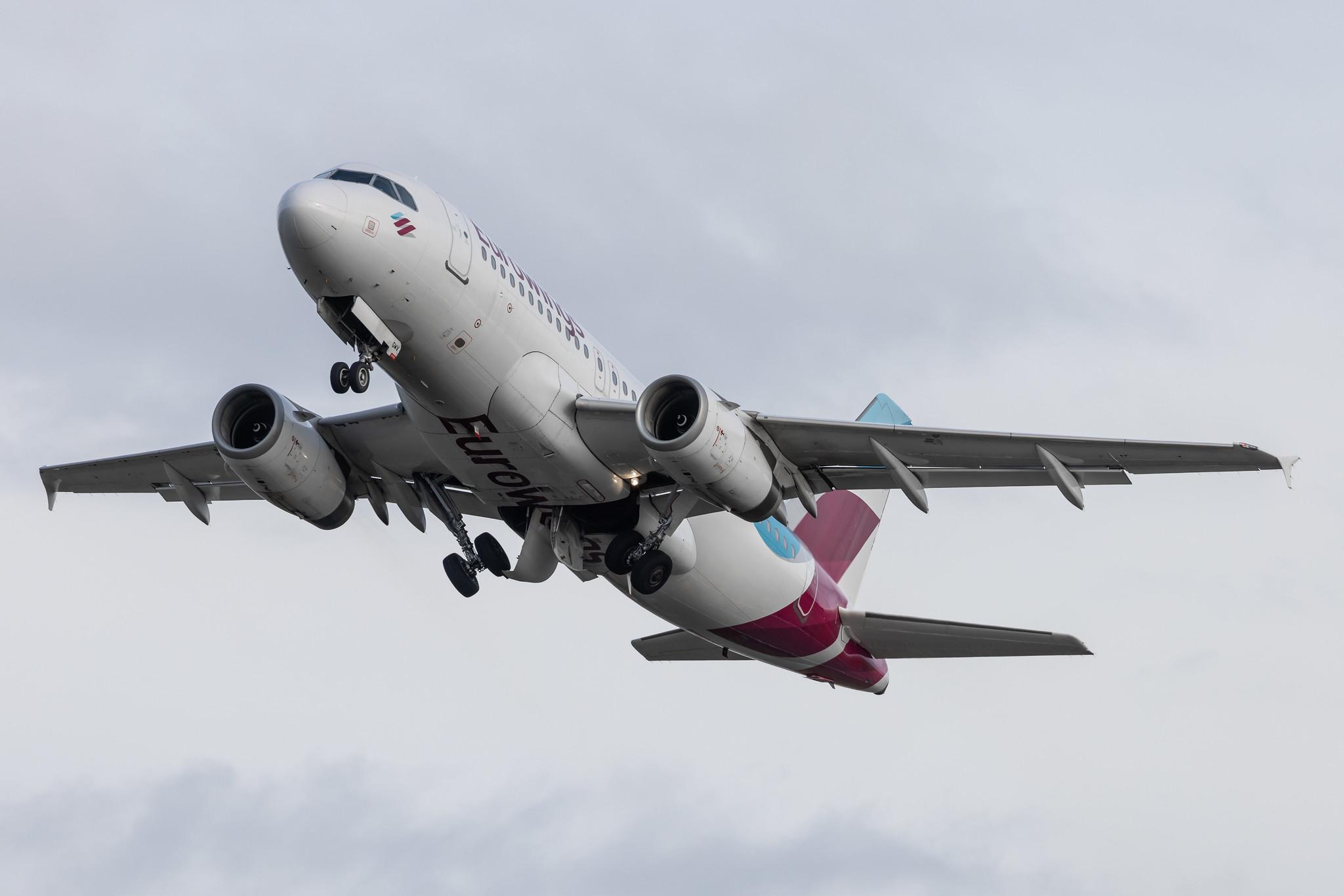 Hamburg Airport: Eurowings (EW / EWG) |  Airbus A319-132 A319 | D-AGWV | MSN 5467