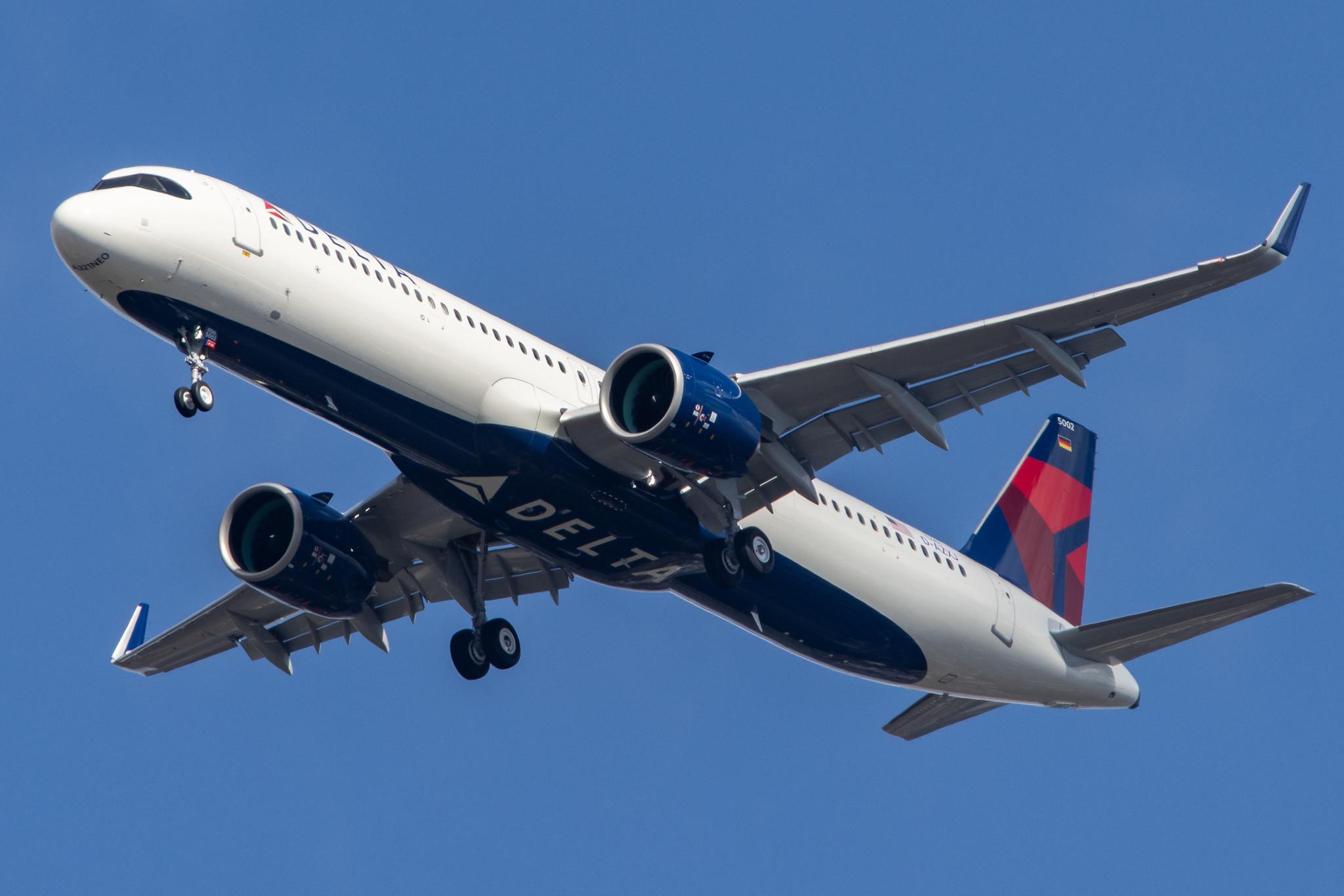 Hamburg Airport: Delta Air Lines (DL / DAL) |  Airbus A321-271NX A21N | D-AZXJ | MSN 10467