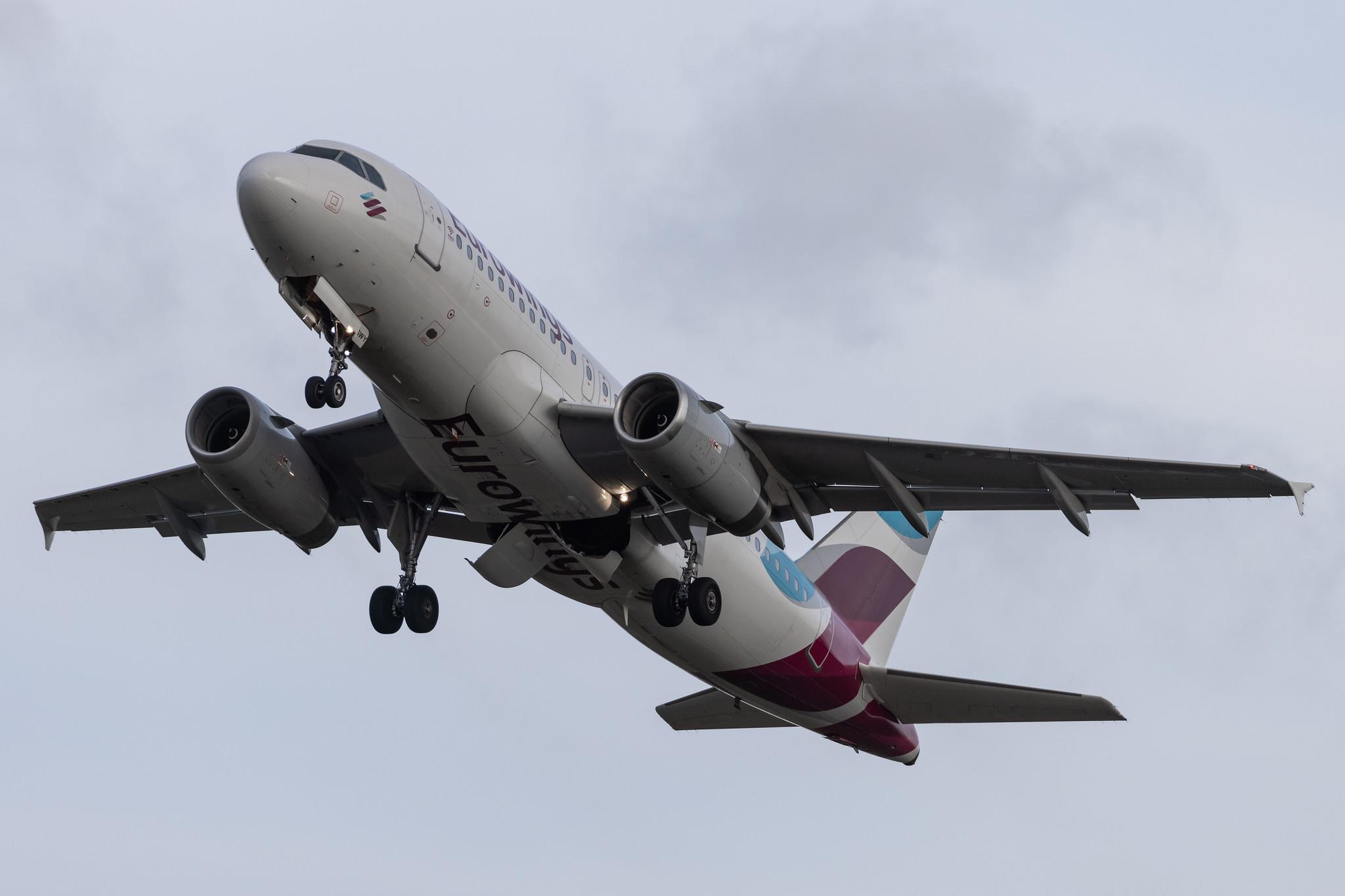 Hamburg Airport: Eurowings (EW / EWG) |  Airbus A319-132 A319 | D-AGWY | MSN 5941