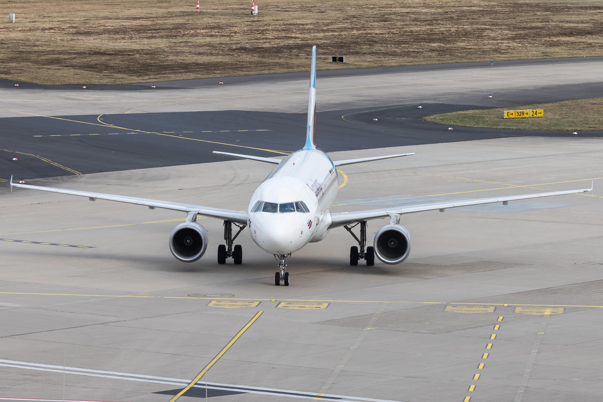 Köln Bonn Airport: Eurowings (EW / EWG) |  Airbus A320-216 A320 | D-ABZK | MSN 3213