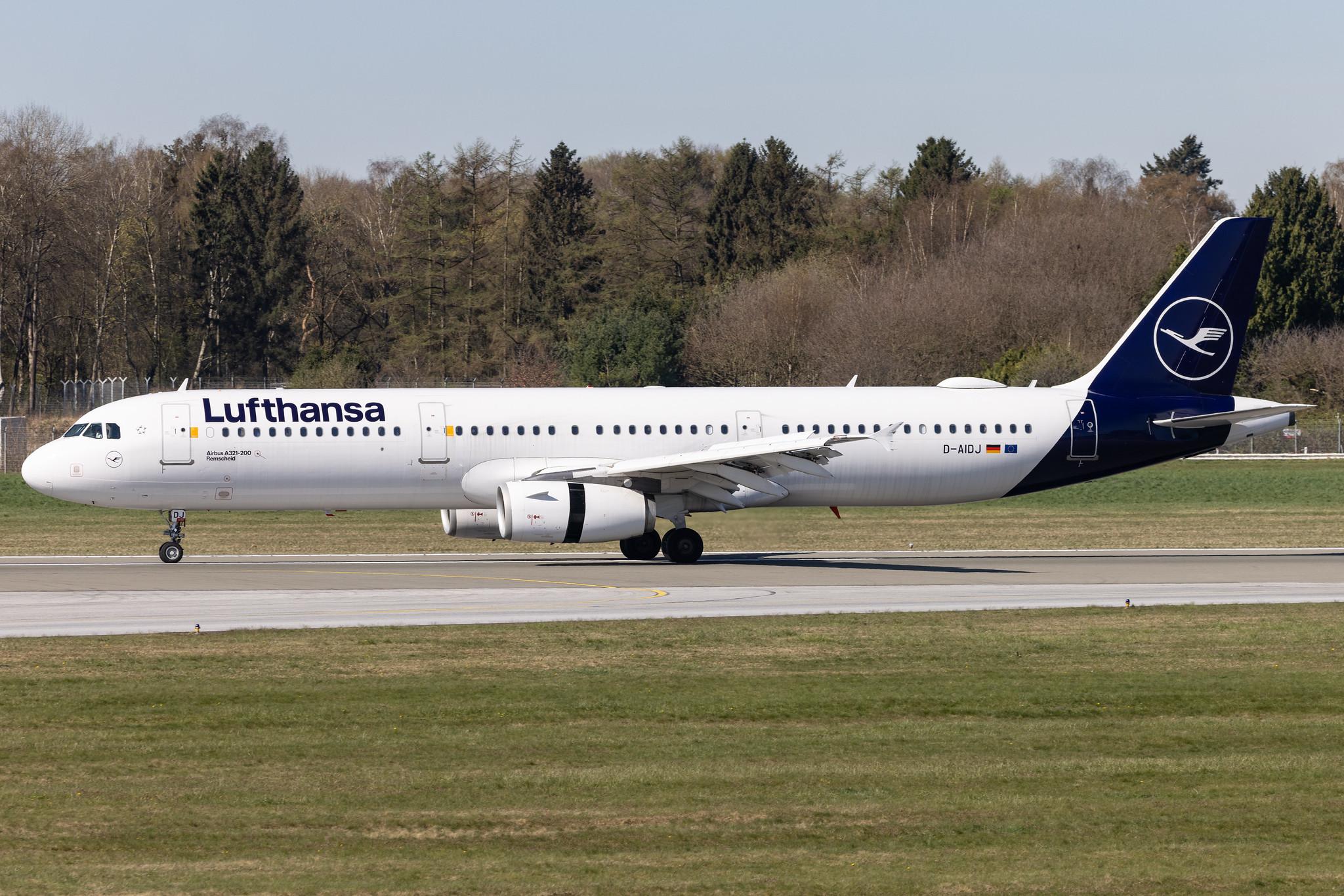 Hamburg Airport: Lufthansa (LH / DLH) |  Airbus A321-231 A321 | D-AIDJ | MSN 4792