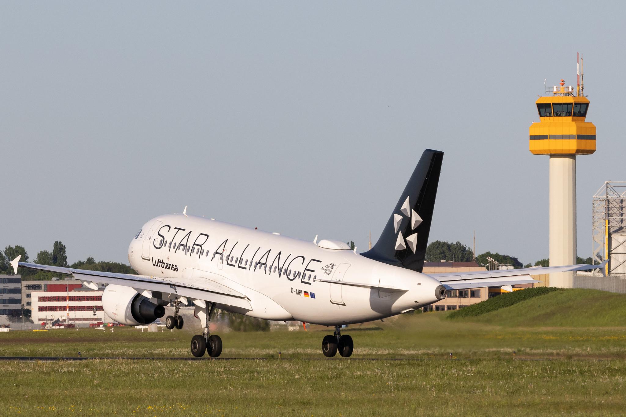 Hamburg Airport: Lufthansa (LH / DLH) |  Livery: Star Alliance Livery |  Airbus A319-112 A319 | D-AIBI | MSN 5284