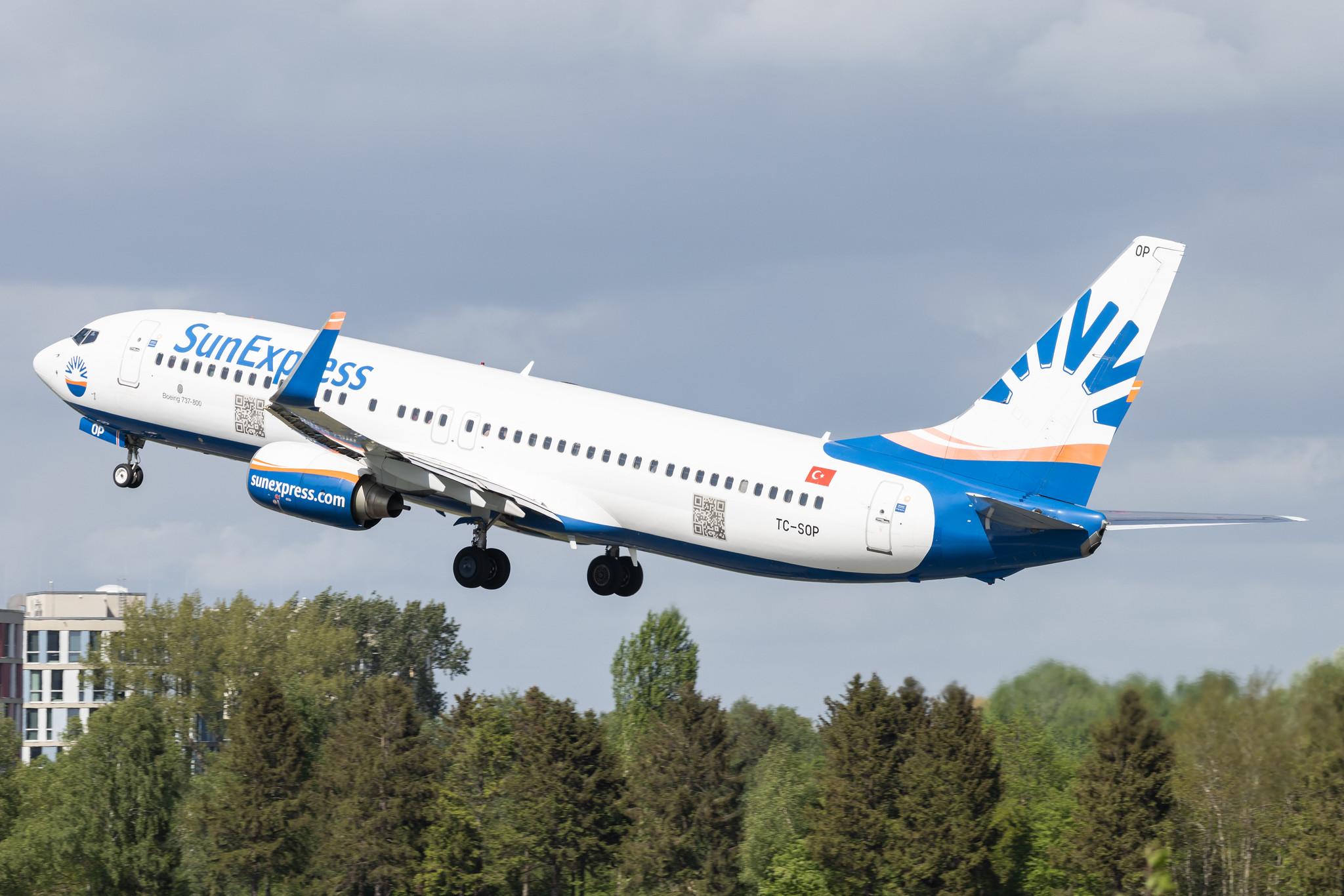 Hamburg Airport: SunExpress (XQ / SXS) |  Boeing 737-8AS B738 | TC-SOP | MSN 33562