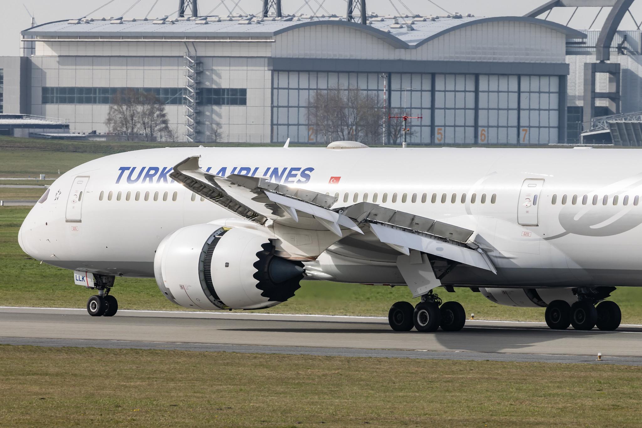 Hamburg Airport: Turkish Airlines (TK / THY) |  Boeing 787-9 Dreamliner B789 | TC-LLK | MSN 65811