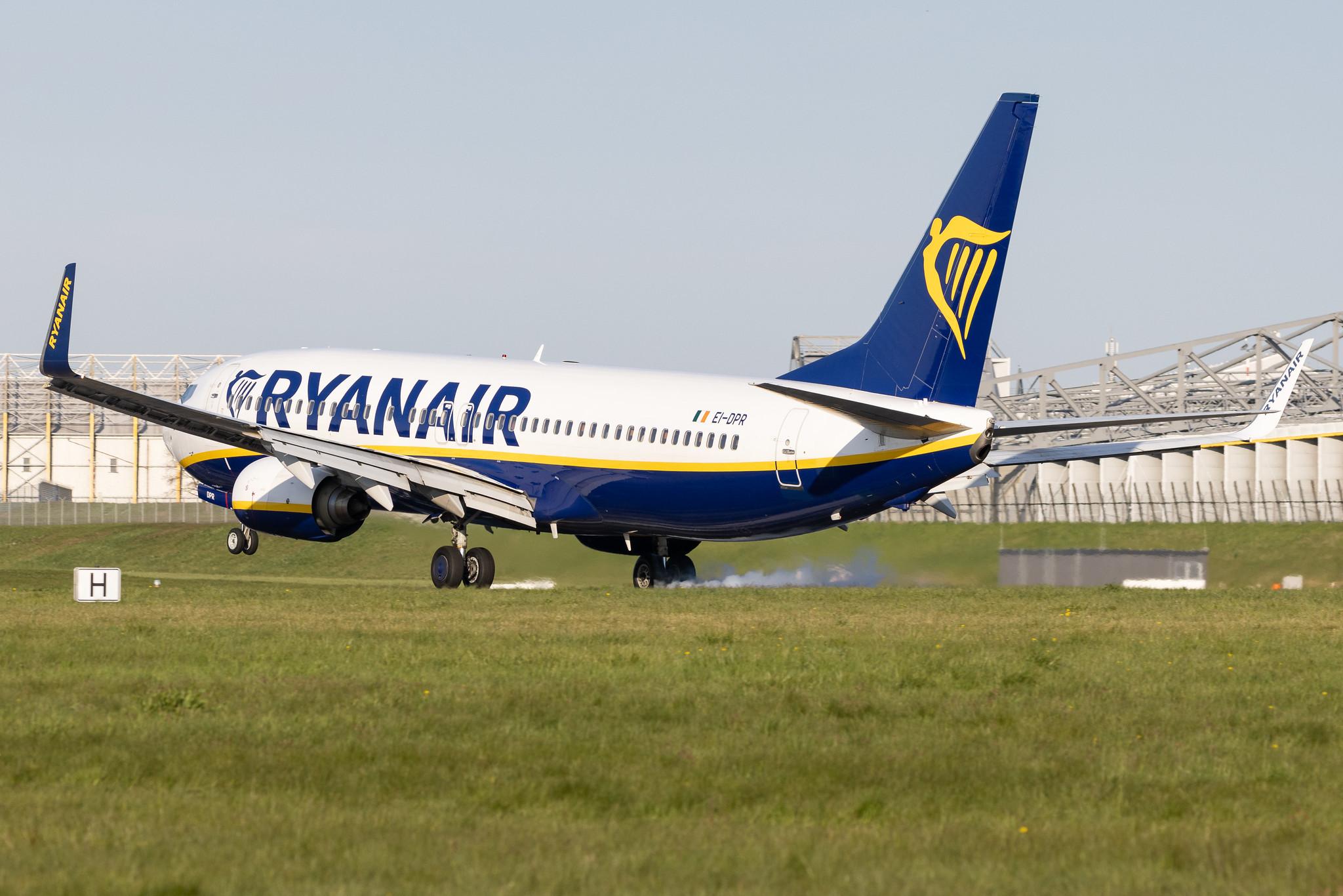 Hamburg Airport: Ryanair (FR / RYR) |  Boeing 737-8AS B738 | EI-DPR | MSN 33614