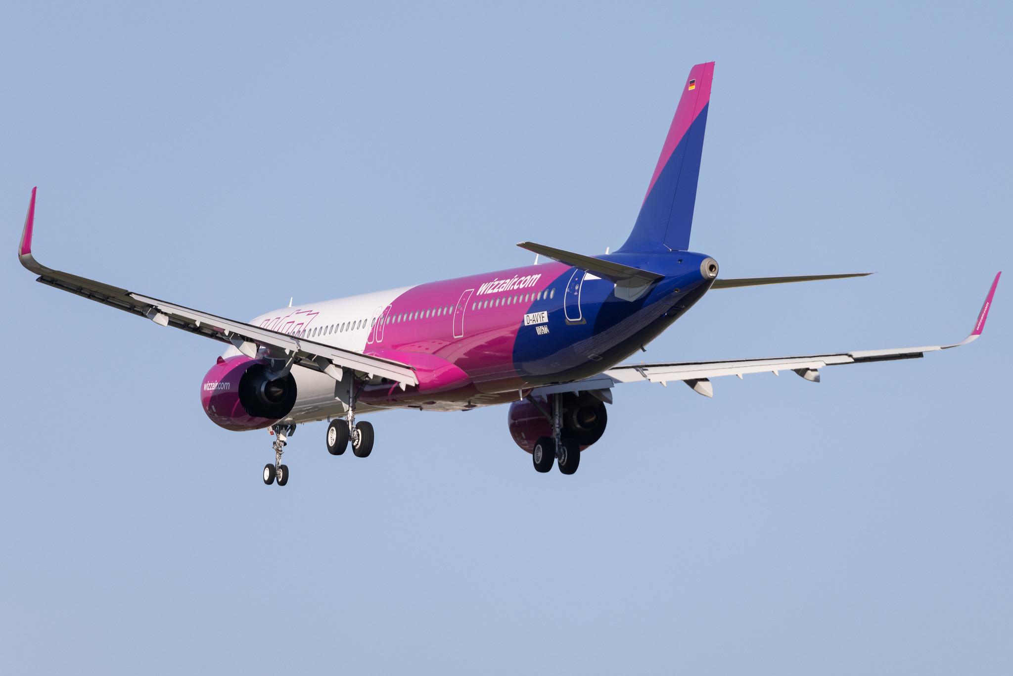 Hamburg Airport: Wizz Air UK (W9 / WUK) |  Airbus A321-271NX A21N | D-AVYF | MSN 10672